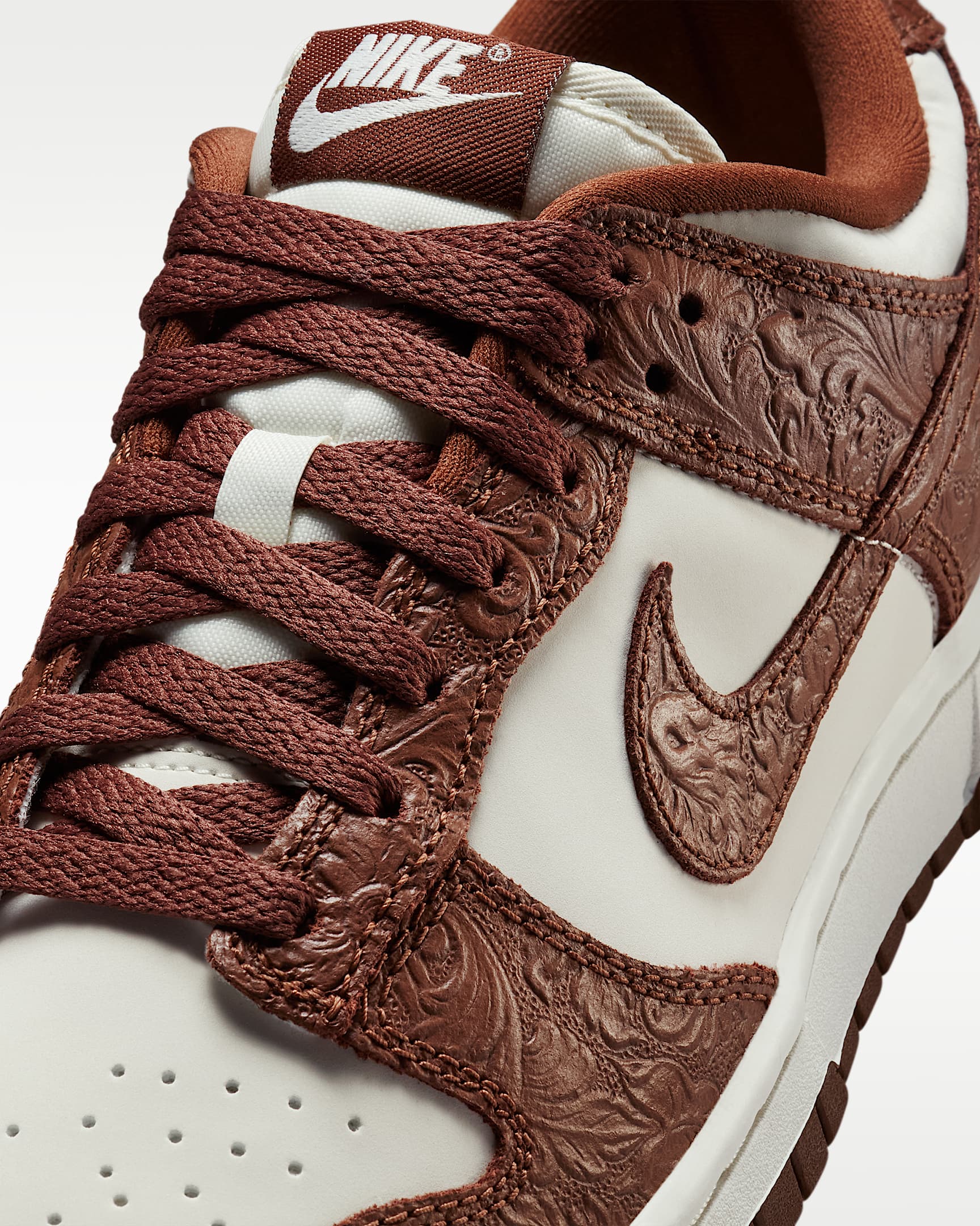 Nike Dunk Low Women's Shoes - Sail/Sail/Metallic Gold/Fauna Brown