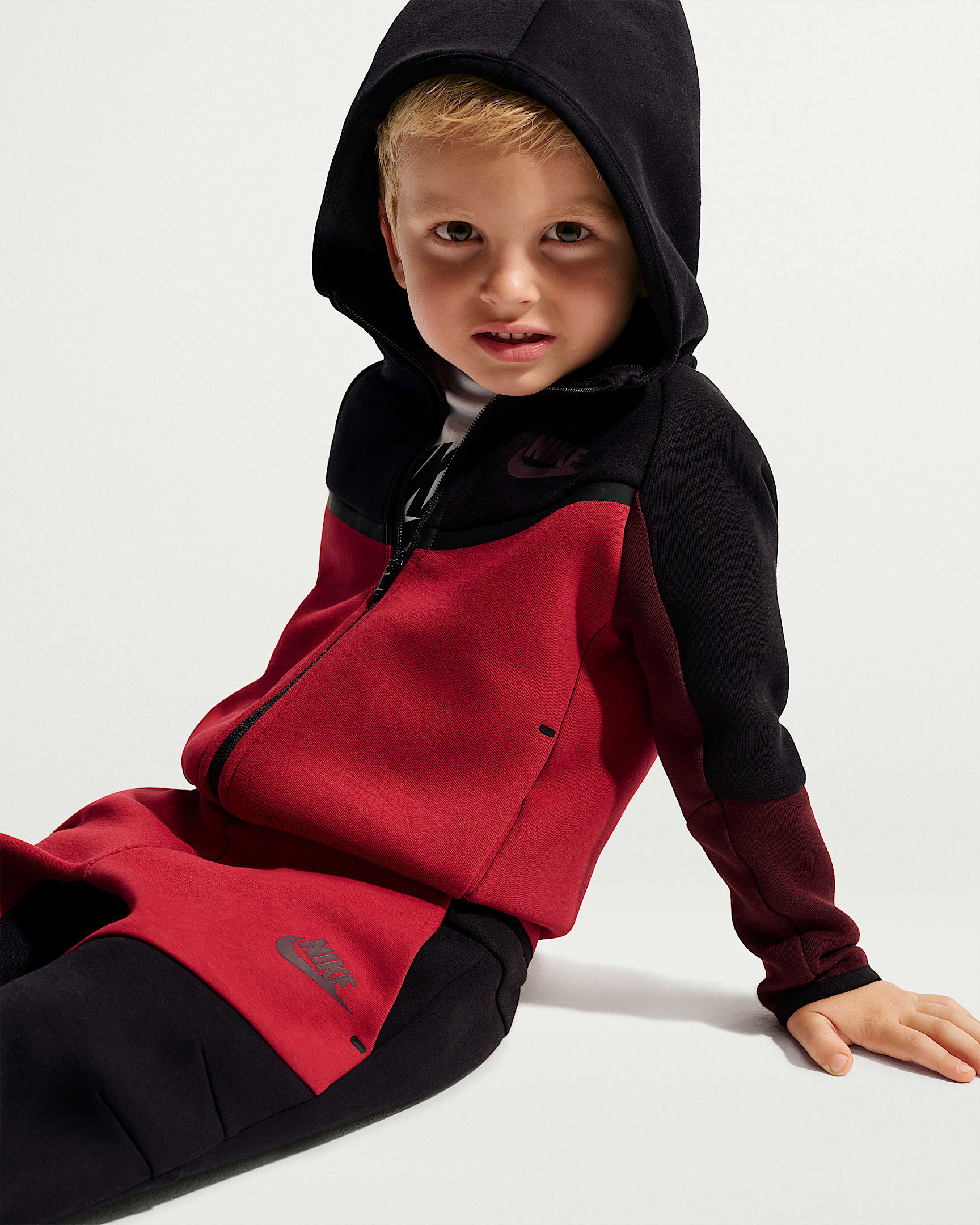 Nike Sportswear Toddler Tech Fleece 2-Piece Full-Zip Set - Black/Tough Red