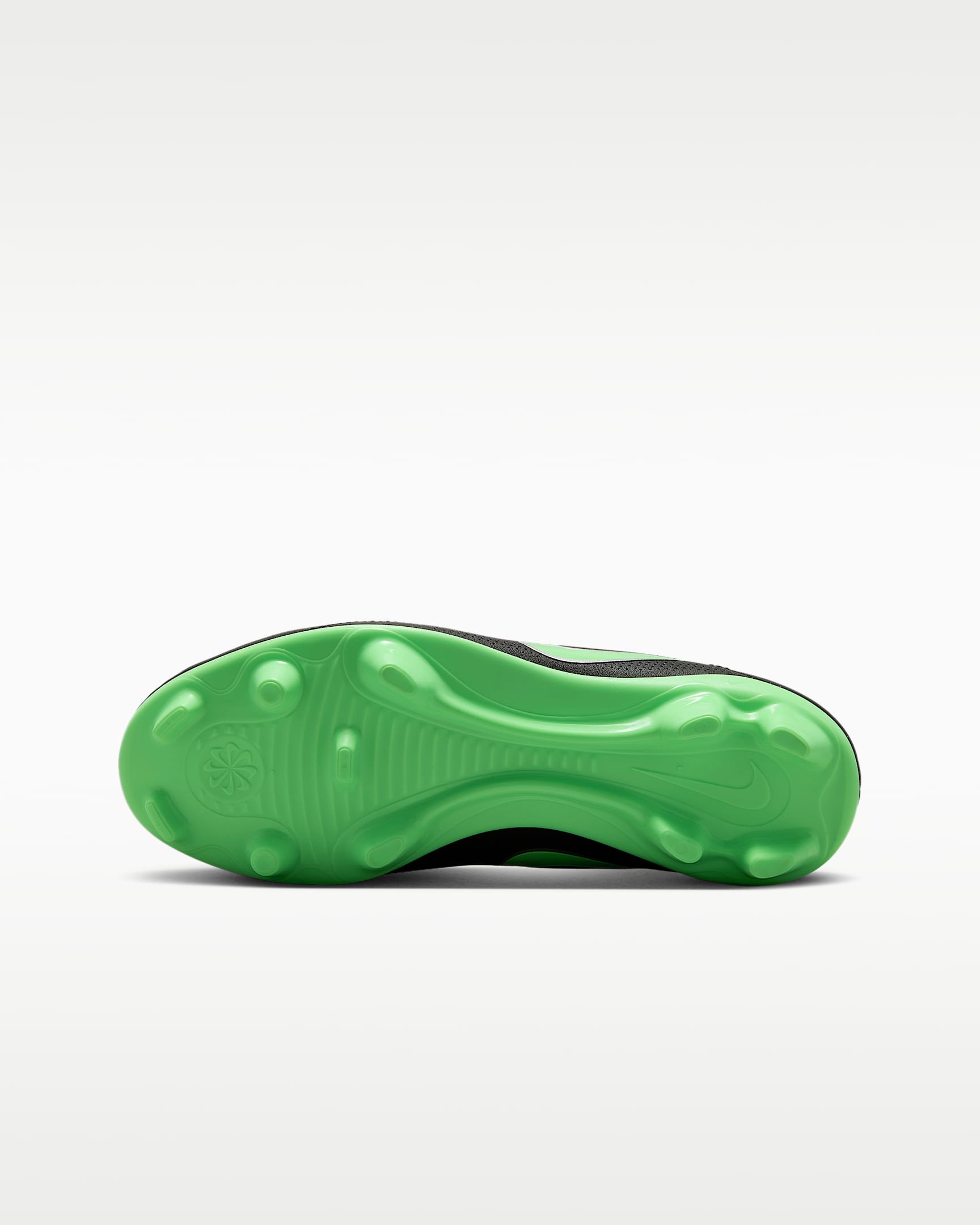 Nike Jr. Tiempo Maestro Club lav fotballsko til flere underlag til store barn - Svart/Svart/Illusion Green