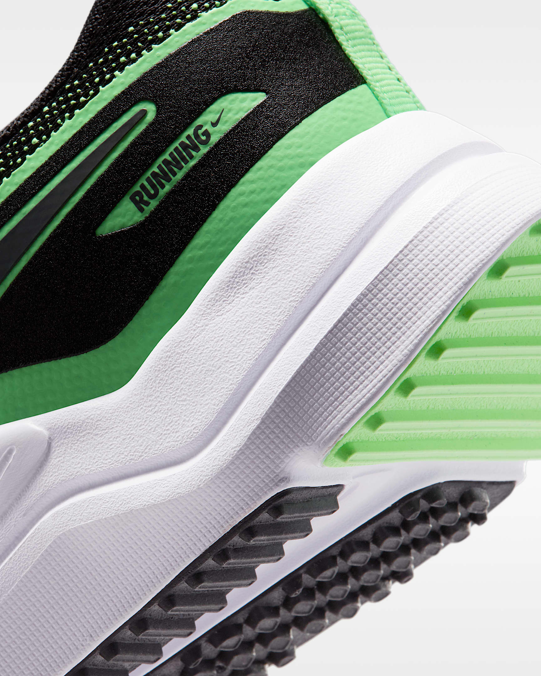 Nike Cosmic Runner Older Kids' Road Running Shoes - Black/Illusion Green/Cool Grey