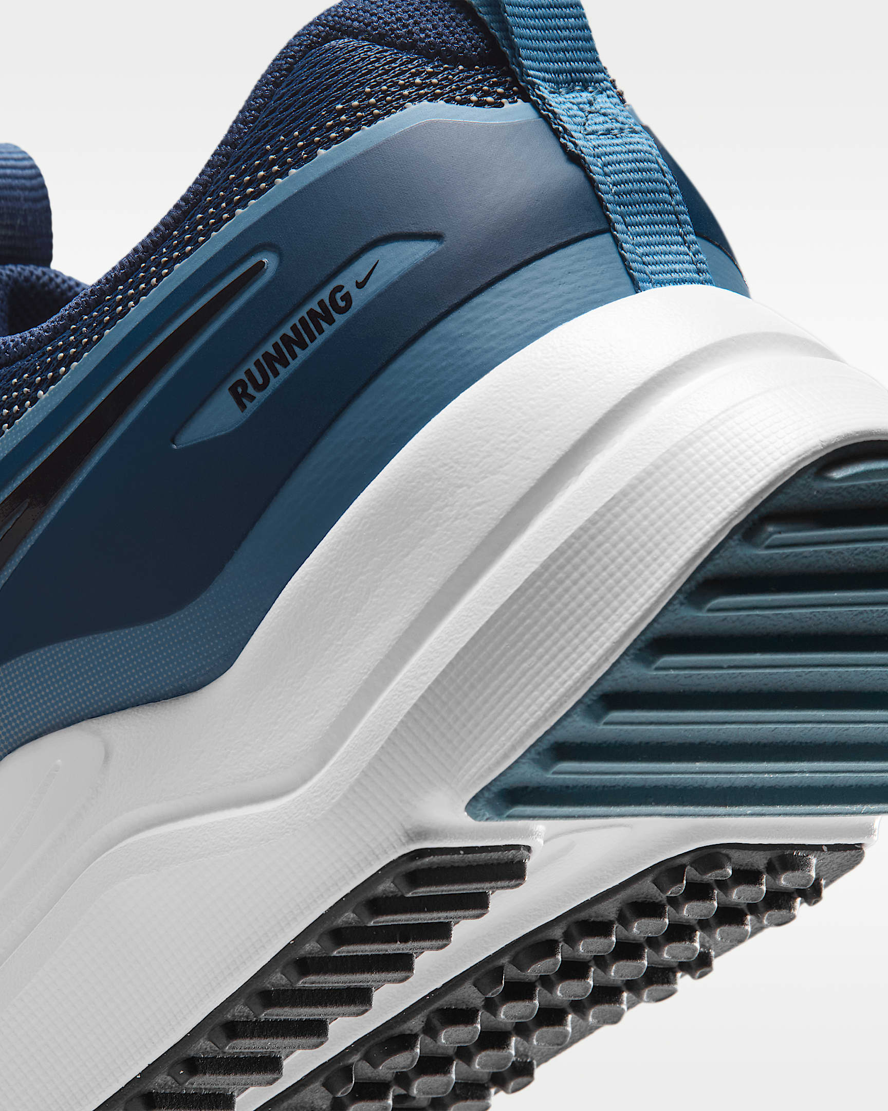 Nike Cosmic Runner Older Kids' Shoes - Dark Slate/Grey Mist/Smoky Blue/Black