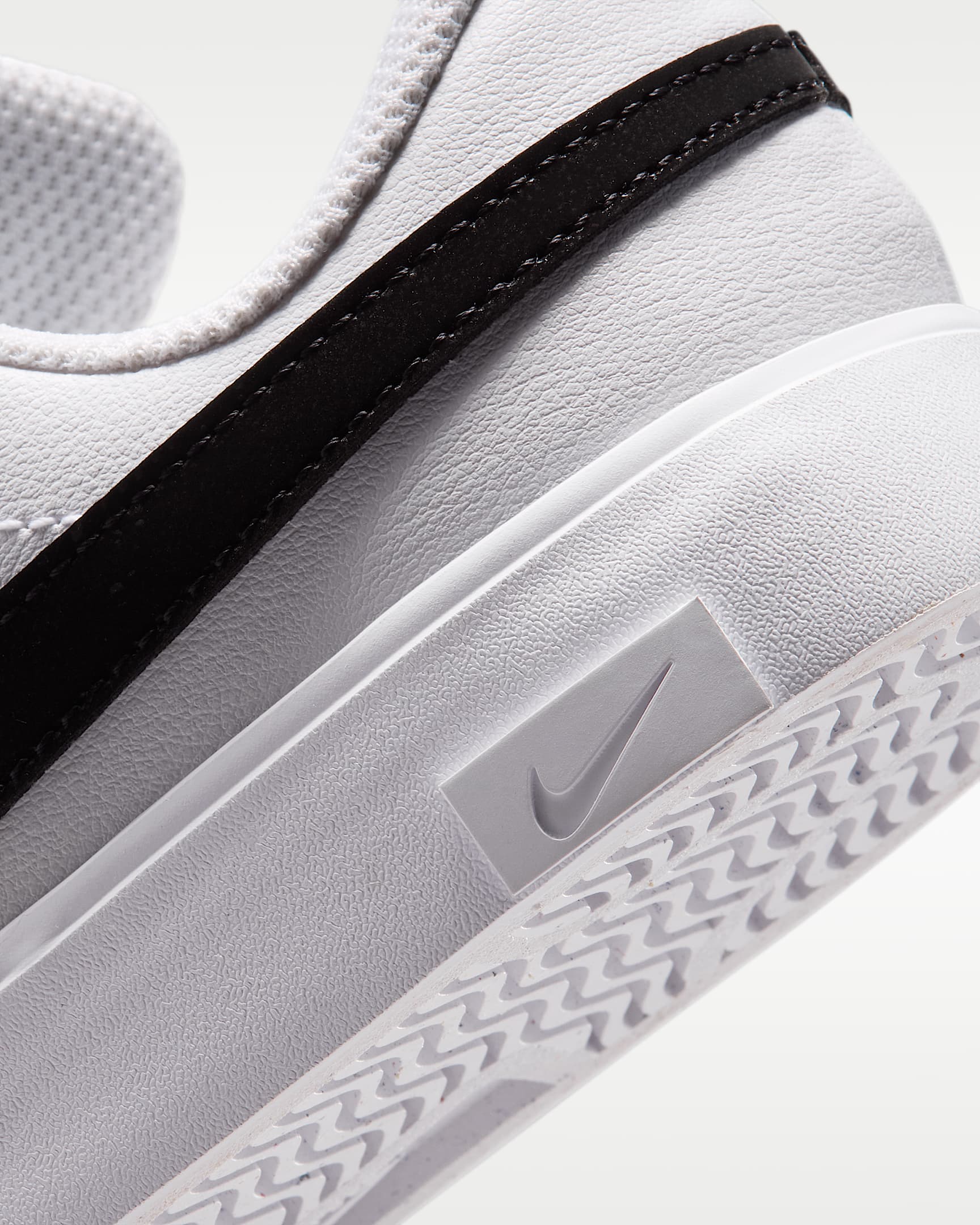 Nike Tennis Essential Younger Kids' Shoes - White/White/Black