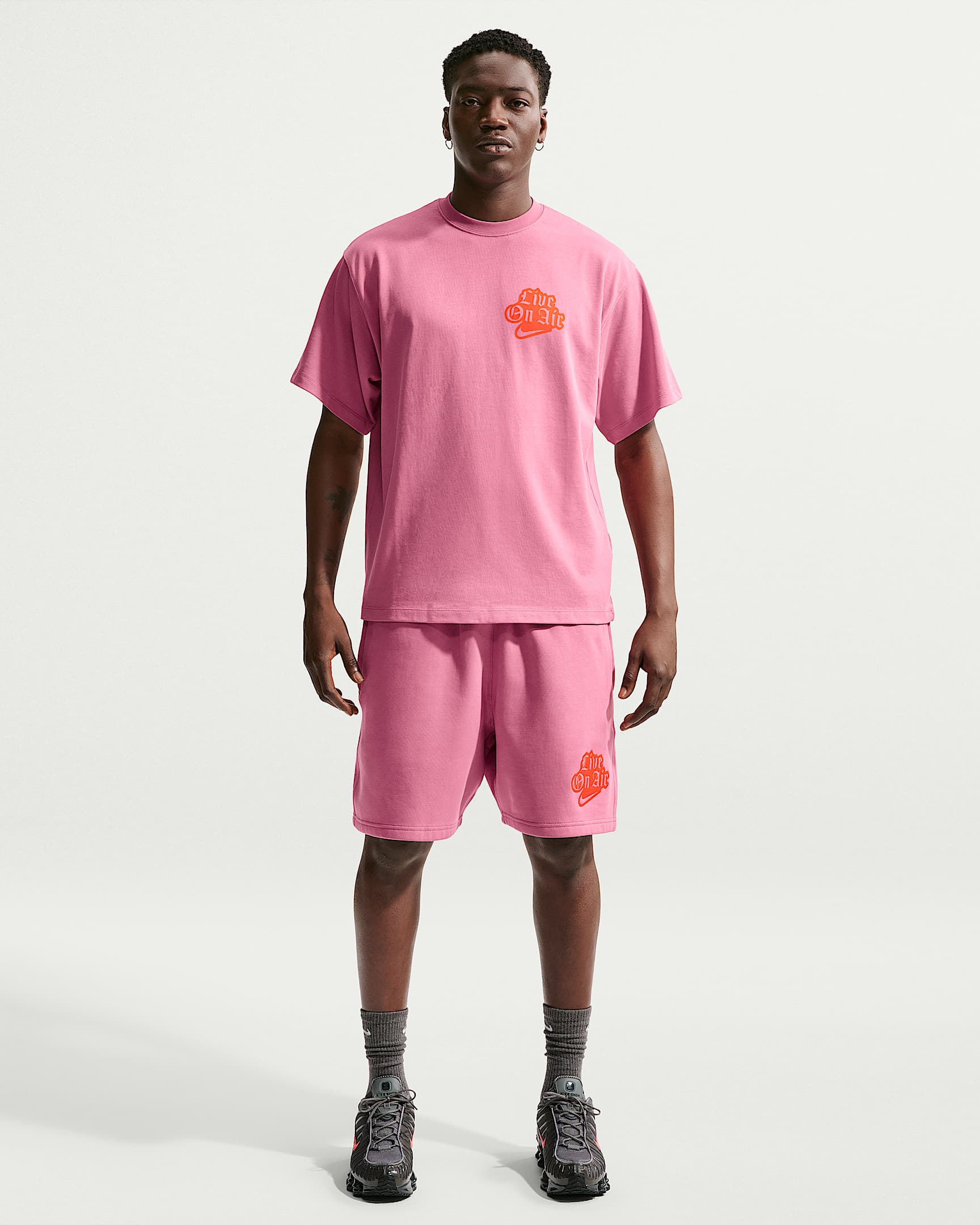 Nike Solo Swoosh Men‘s Fleece Shorts - Peony