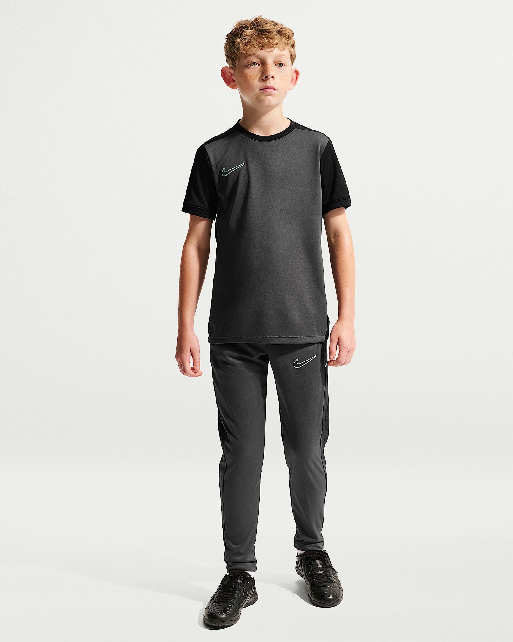 Camisola de futebol Dri-FIT Nike Academy Júnior - Anthracite/Preto/Verde Illusion/Verde Illusion