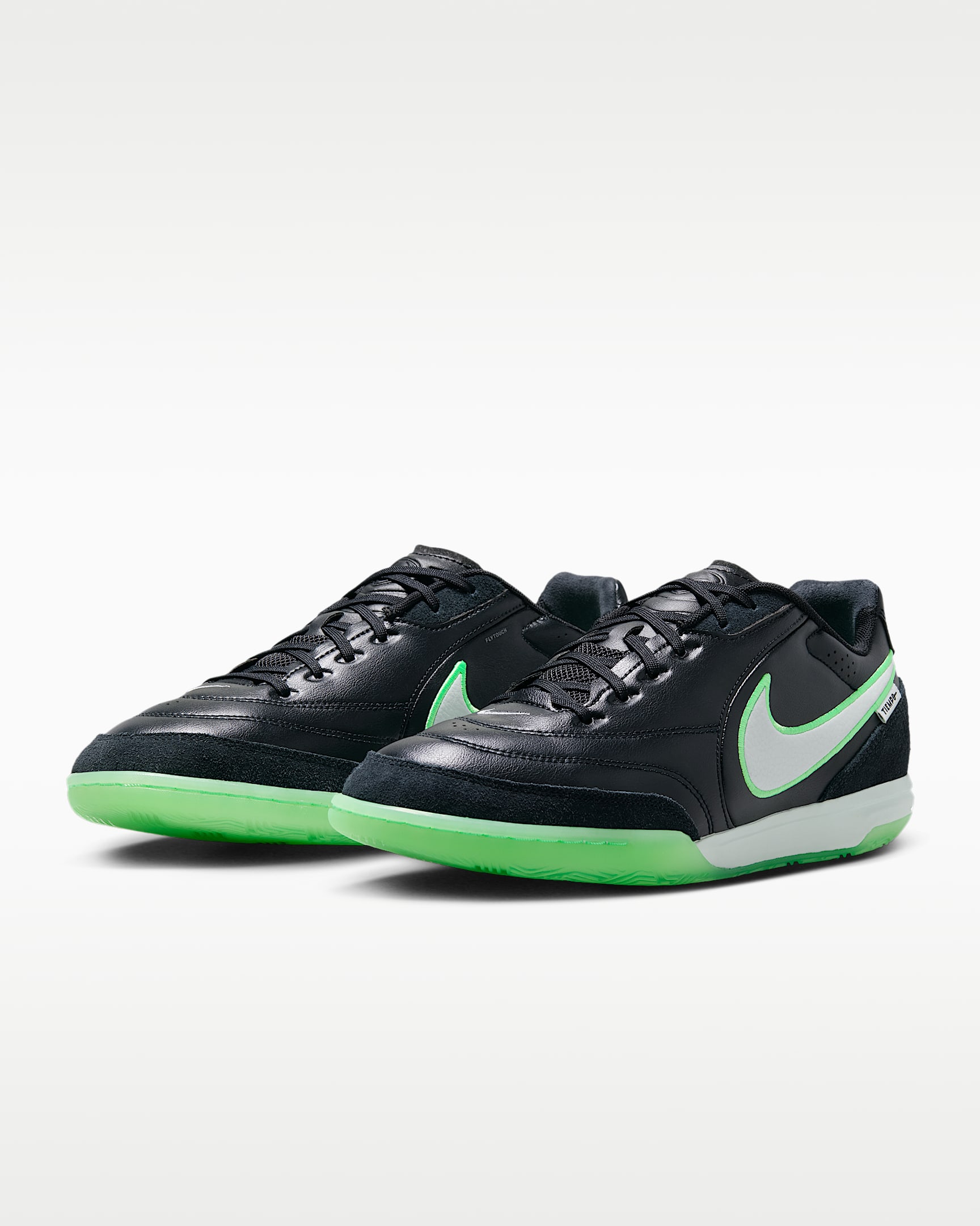 รองเท้าฟุตบอลไม่หุ้มข้อสำหรับสนามในร่ม/คอร์ท Nike Tiempo Streetgato - ดำ/ดำ/Illusion Green