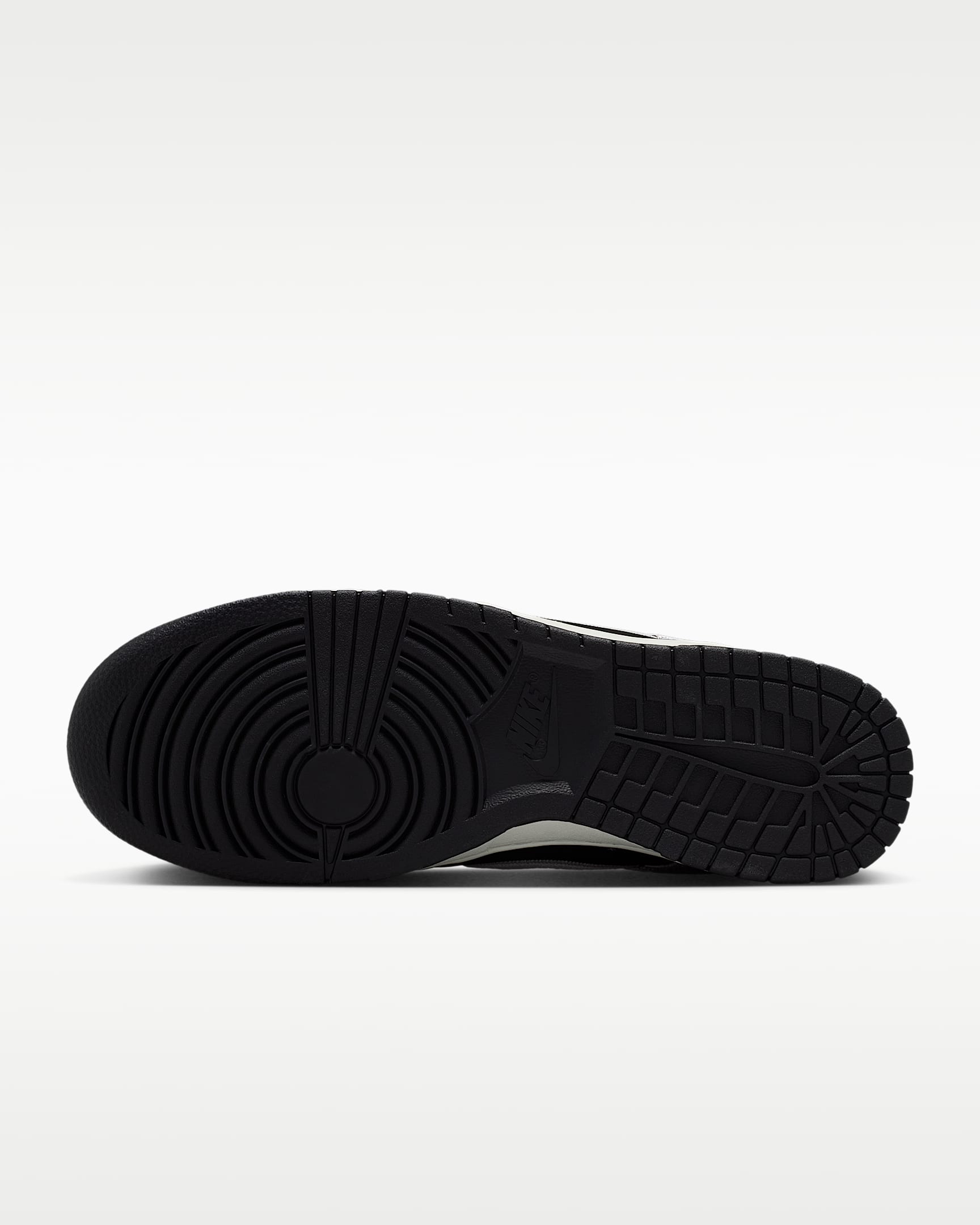 Nike Dunk Low Retro Herrenschuh - Metallic Silver/Schwarz/Sail/Metallic Silver