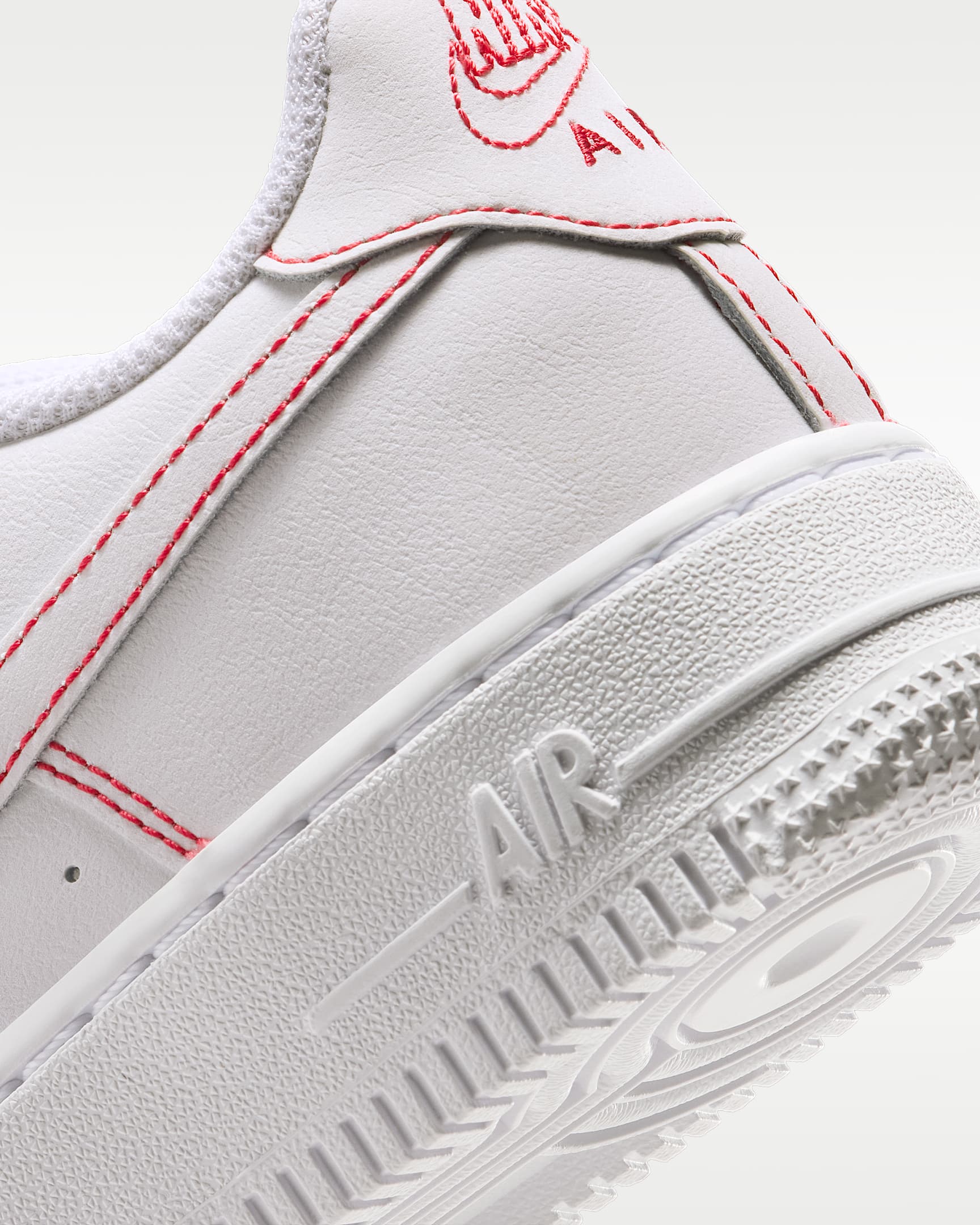 Tenis para niños grandes Nike Air Force 1 LV8 - Blanco/Rojo universitario