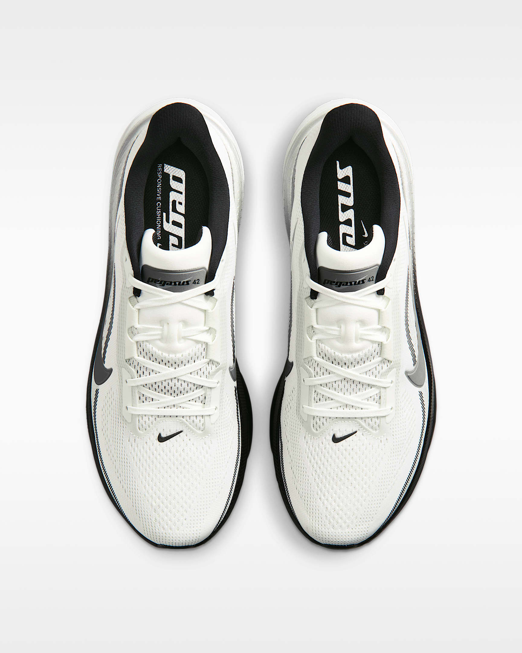 Sapatilhas de running em estrada Nike Pegasus 42 para homem - Branco Summit/Photon Dust/Preto/Prateado metalizado