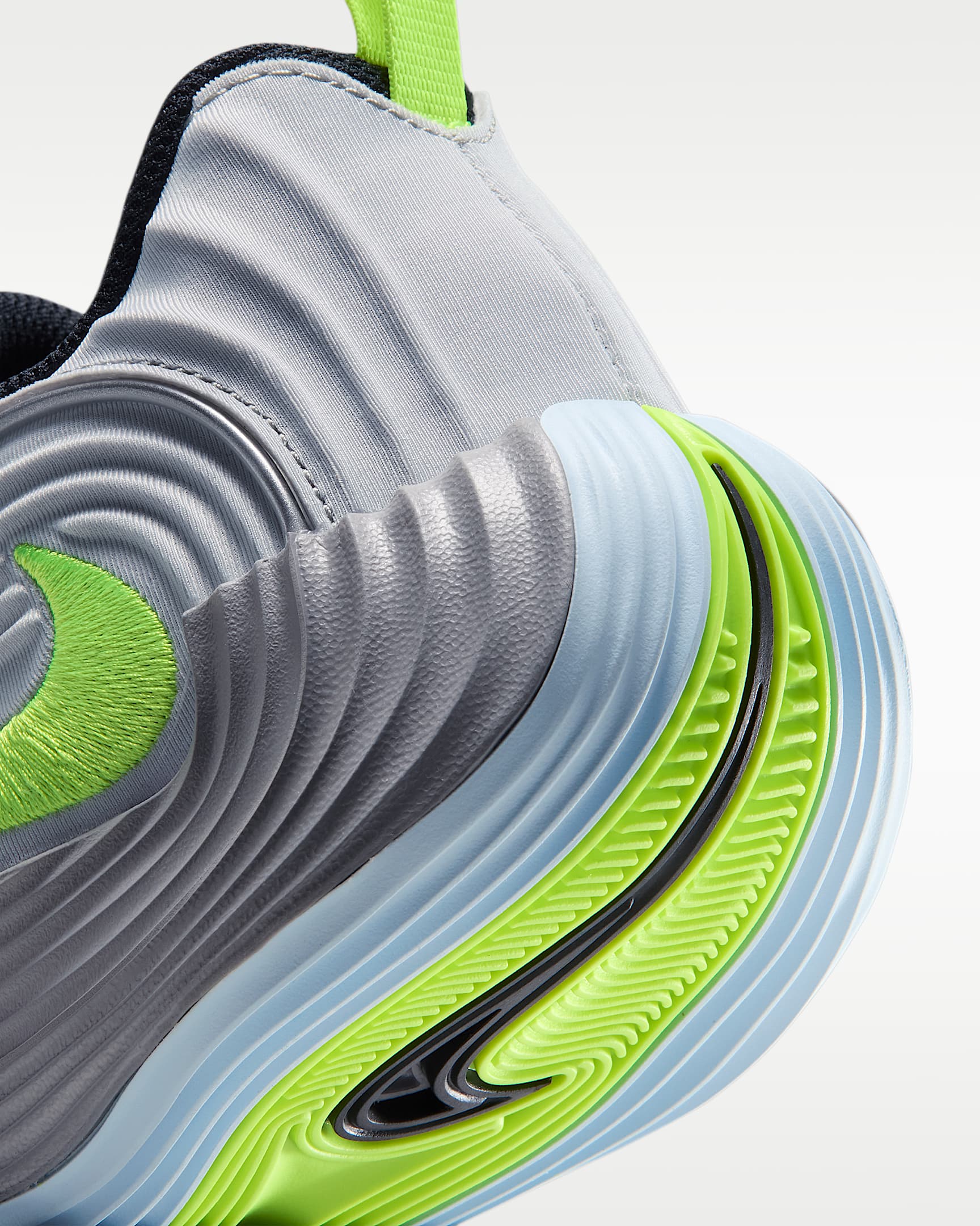 Giannis Immortality 5 Basketballschuh (ältere Kinder) - Metallic Silver/Schwarz/Volt