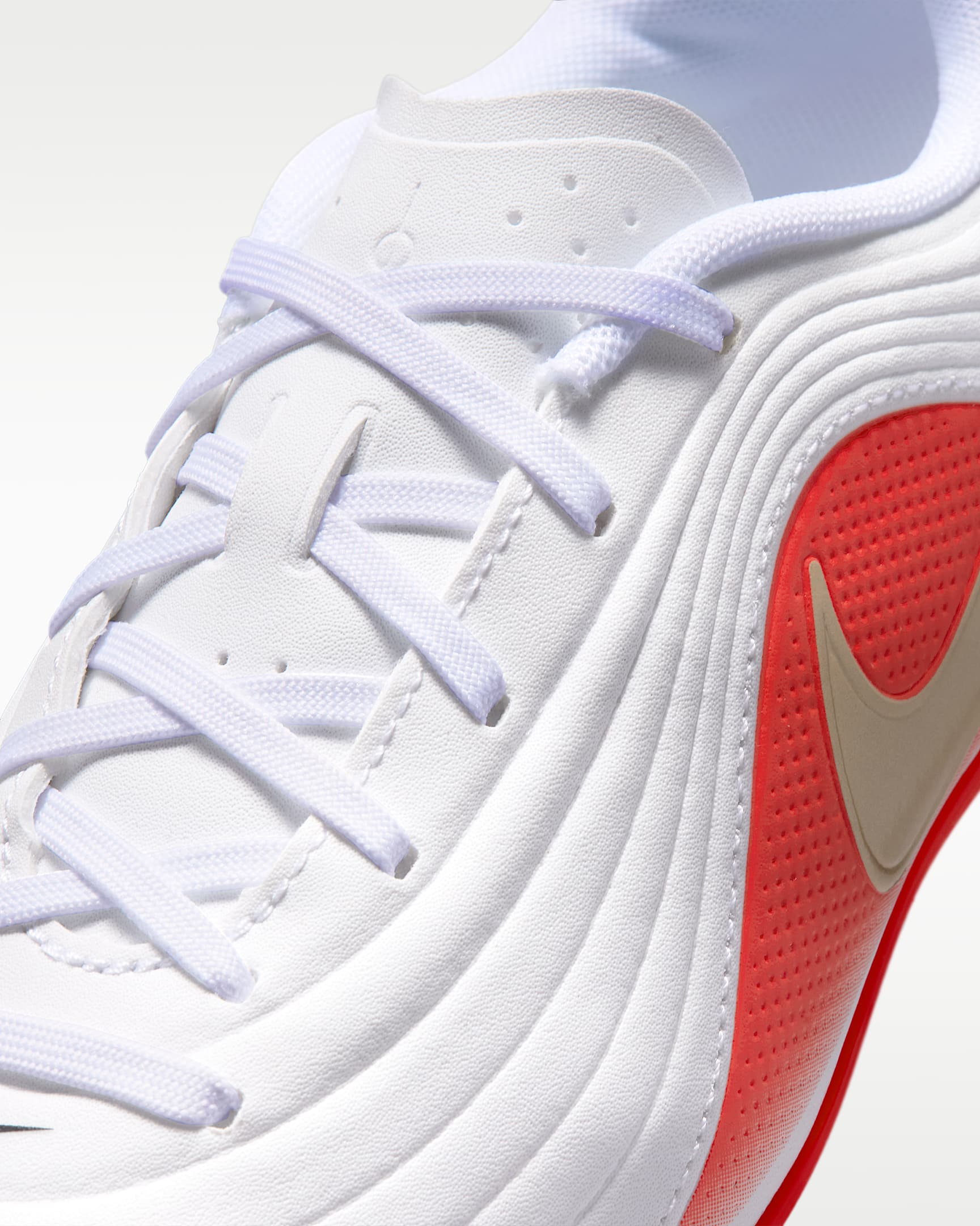 Nike Jr. Tiempo Maestro Club Big Kids' Multi-Ground Low-Top Football Boots - White/Bright Crimson/Blur