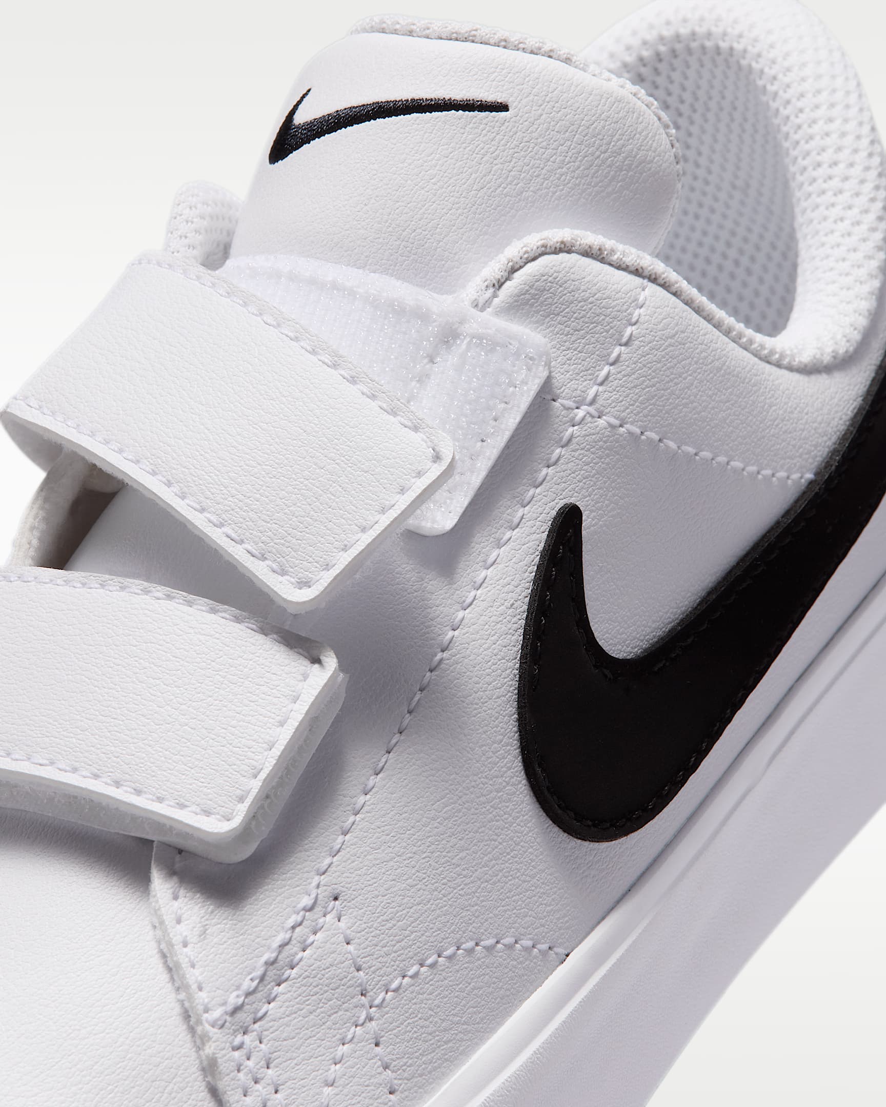 Nike Tennis Essential Younger Kids' Shoes - White/White/Black