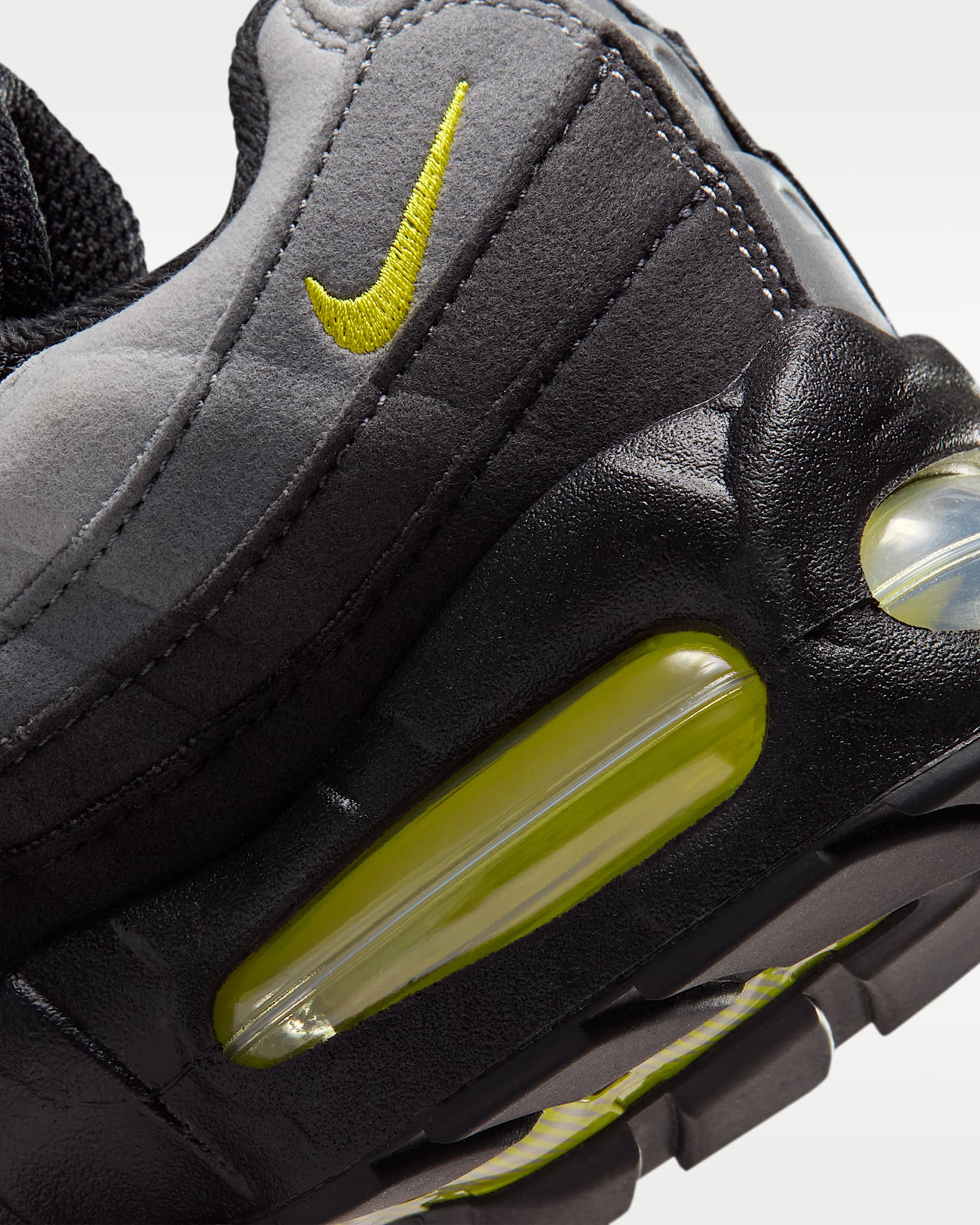 Nike Air Max 95 Big Bubble Older Kids' Shoes - Black/Dark Smoke Grey/Smoke Grey/Chrome Yellow