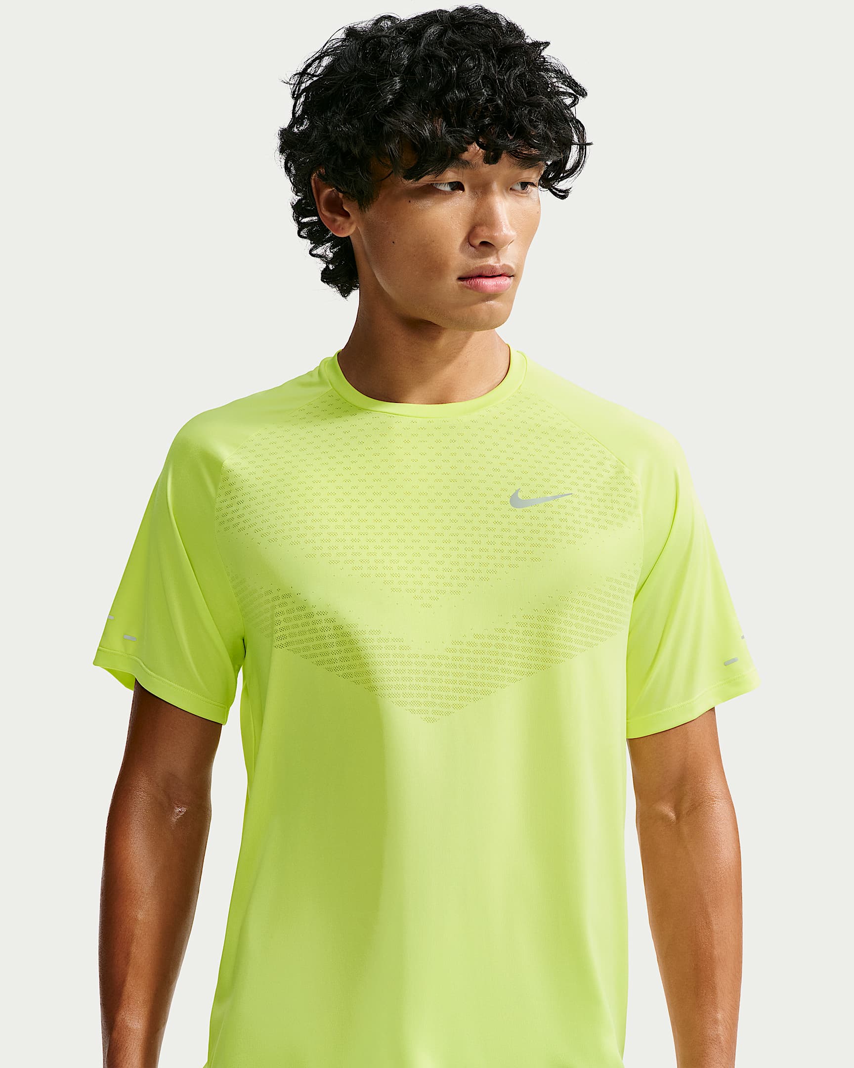 Nike Stride Men's Dri-FIT ADV Short-Sleeve Running Top - Light Lemon Twist