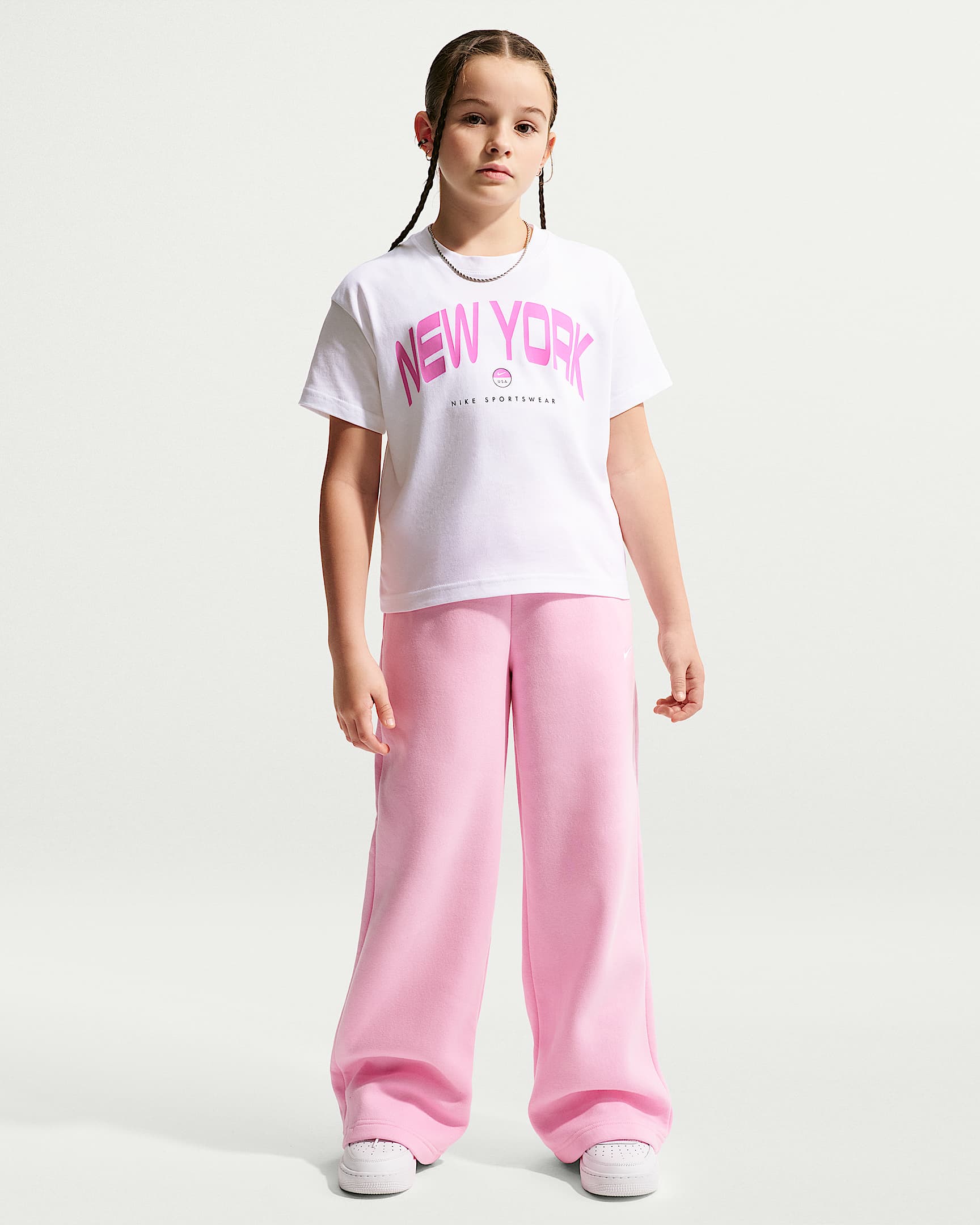 Nike Sportswear Older Kids' (Girls') T-Shirt - White