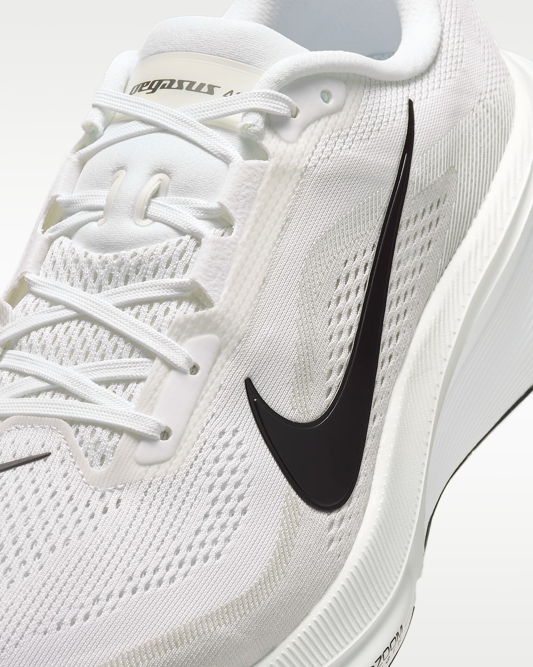 Nike Pegasus 42 Straßenlaufschuh (Herren) - Weiß/Photon Dust/Schwarz