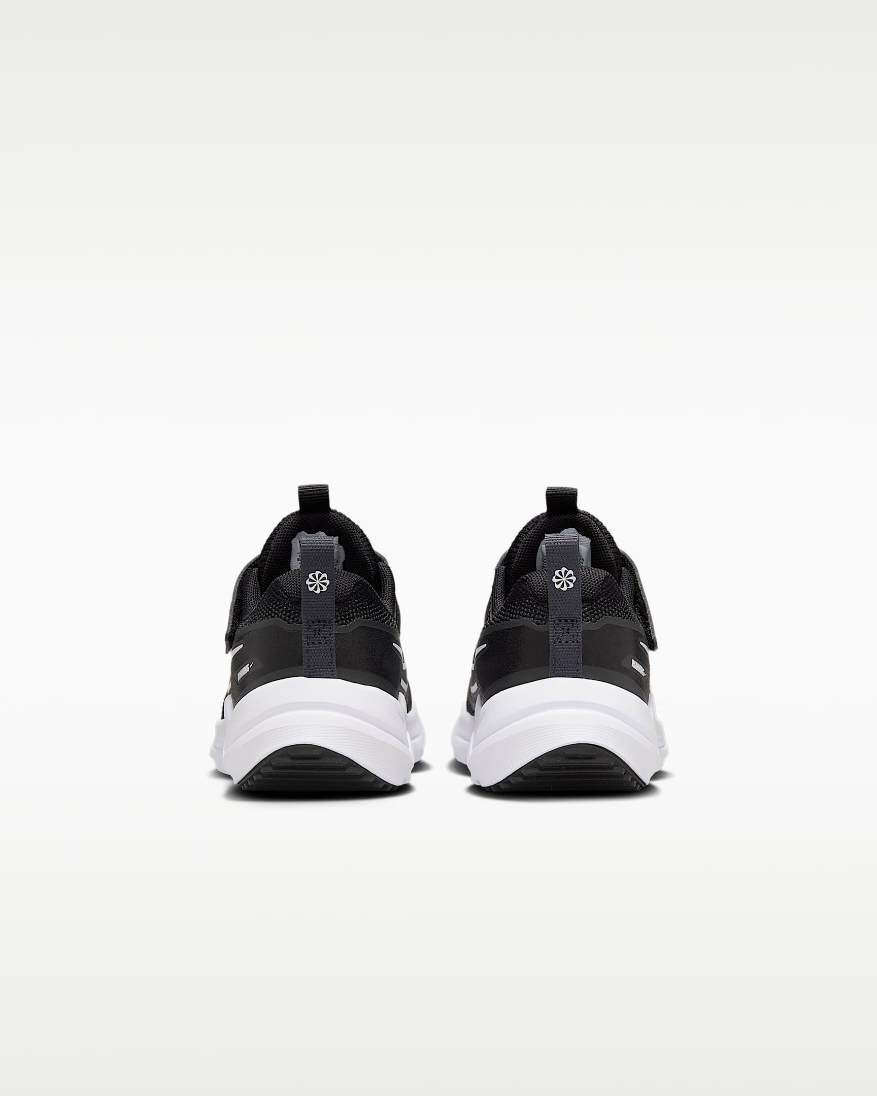 Nike Cosmic Runner cipő kisgyerekeknek - Fekete/Anthracite/Fehér