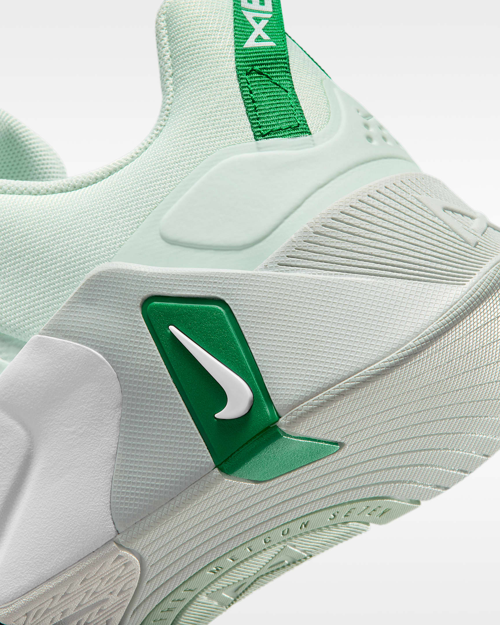 Nike Free Metcon 7 Trainingsschuhe (Damen) - Barely Green/Malachite/Light Silver/Weiß