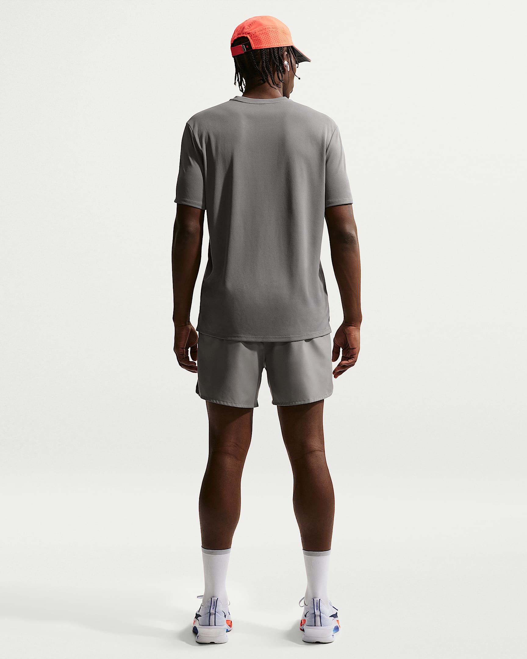 Nike Miler Men's Dri-FIT Short-Sleeve Running Top - Smoke Grey/Iron Grey