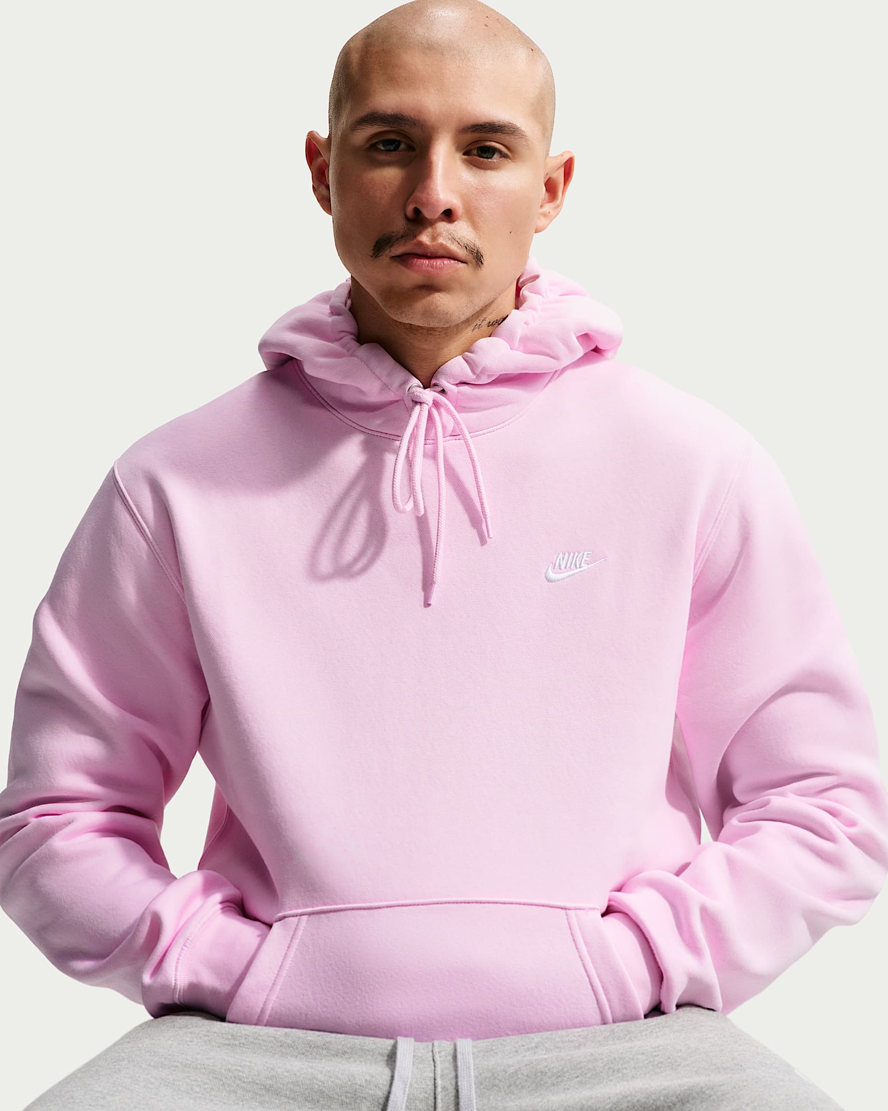 Męska dzianinowa bluza z kapturem Nike Club - Pink Foam/Pink Foam/Biel