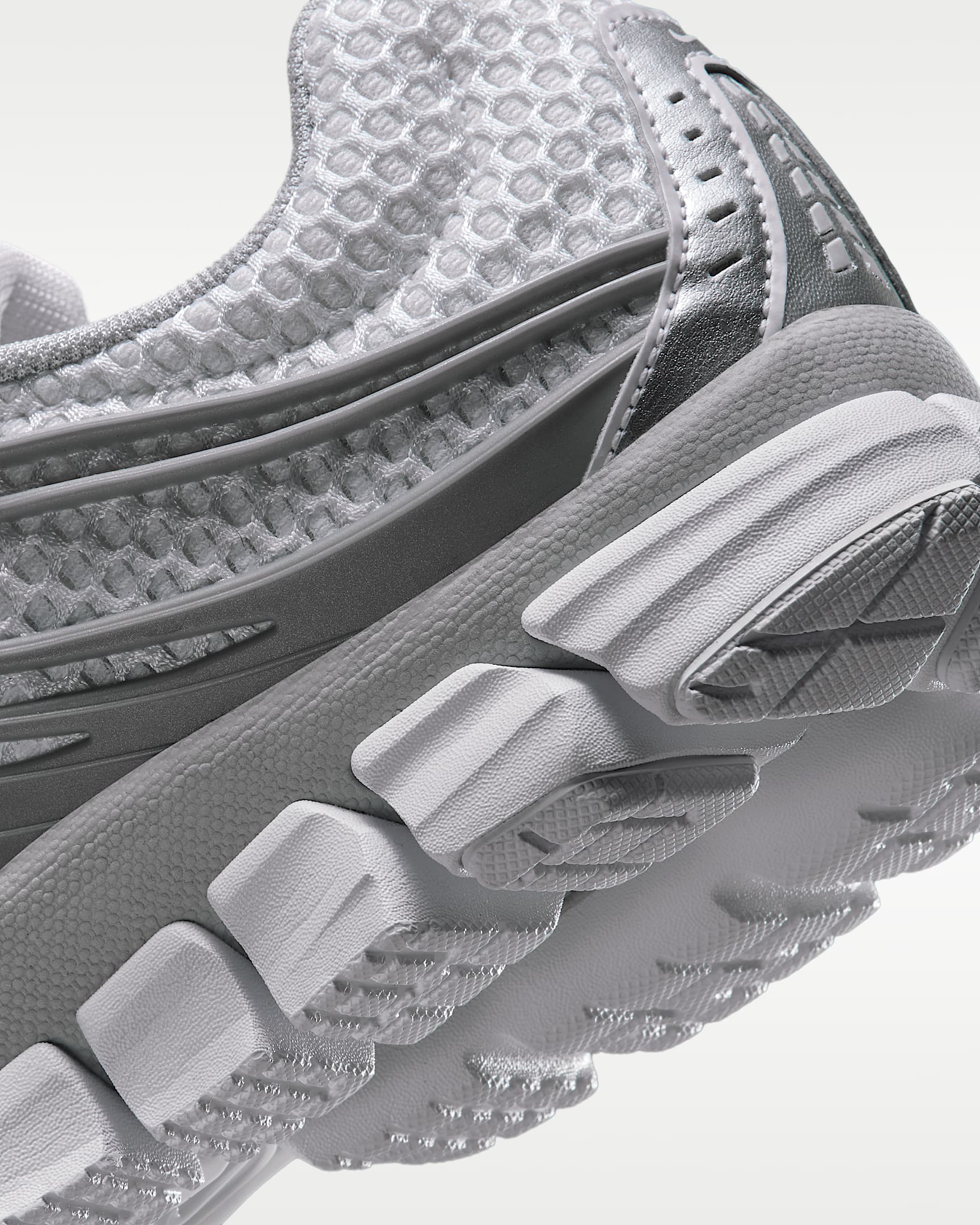 Nike Zoom Skylon 11 Women's Shoes - White/Grey Fog/Metallic Silver