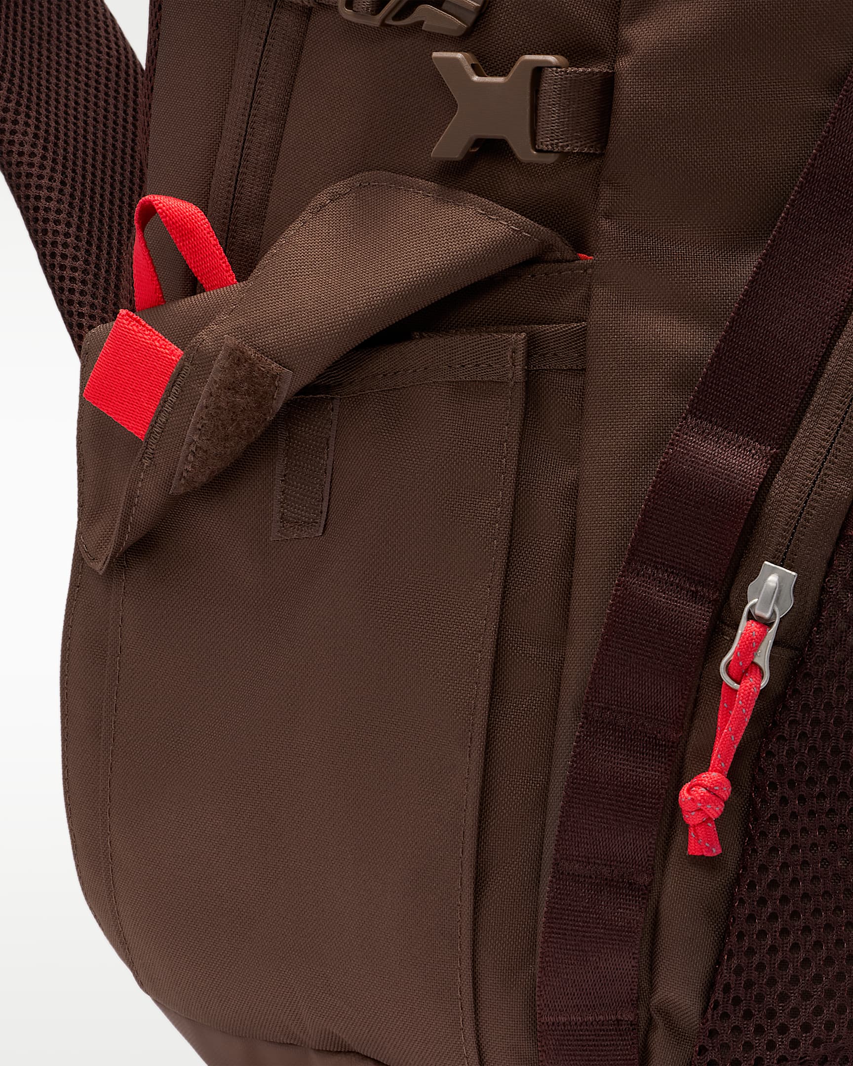 ACG DAYMAX Backpack (25L) - Light Chocolate/Mystic Dates/Summit White