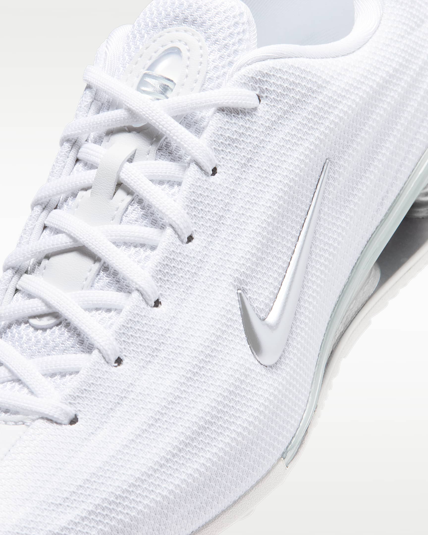 Nike Shox Z Women's Shoes - White/Metallic Silver