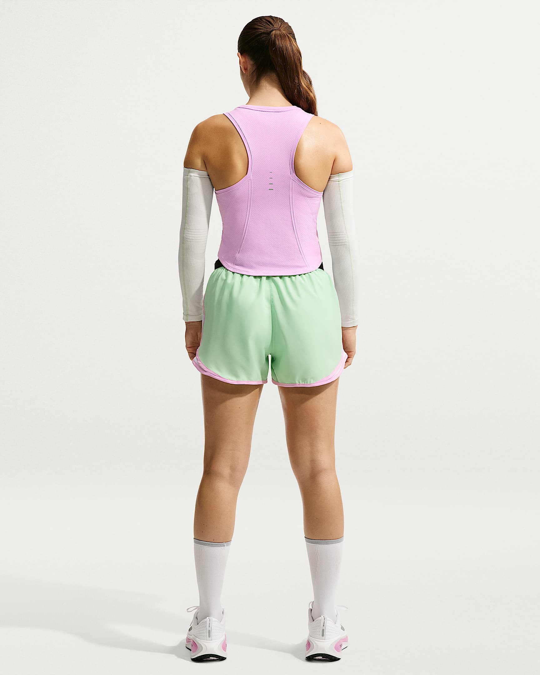Camiseta de tirantes de correr Dri-FIT sin costuras para mujer Nike Swift - Rosa amanecer/Gris azulado