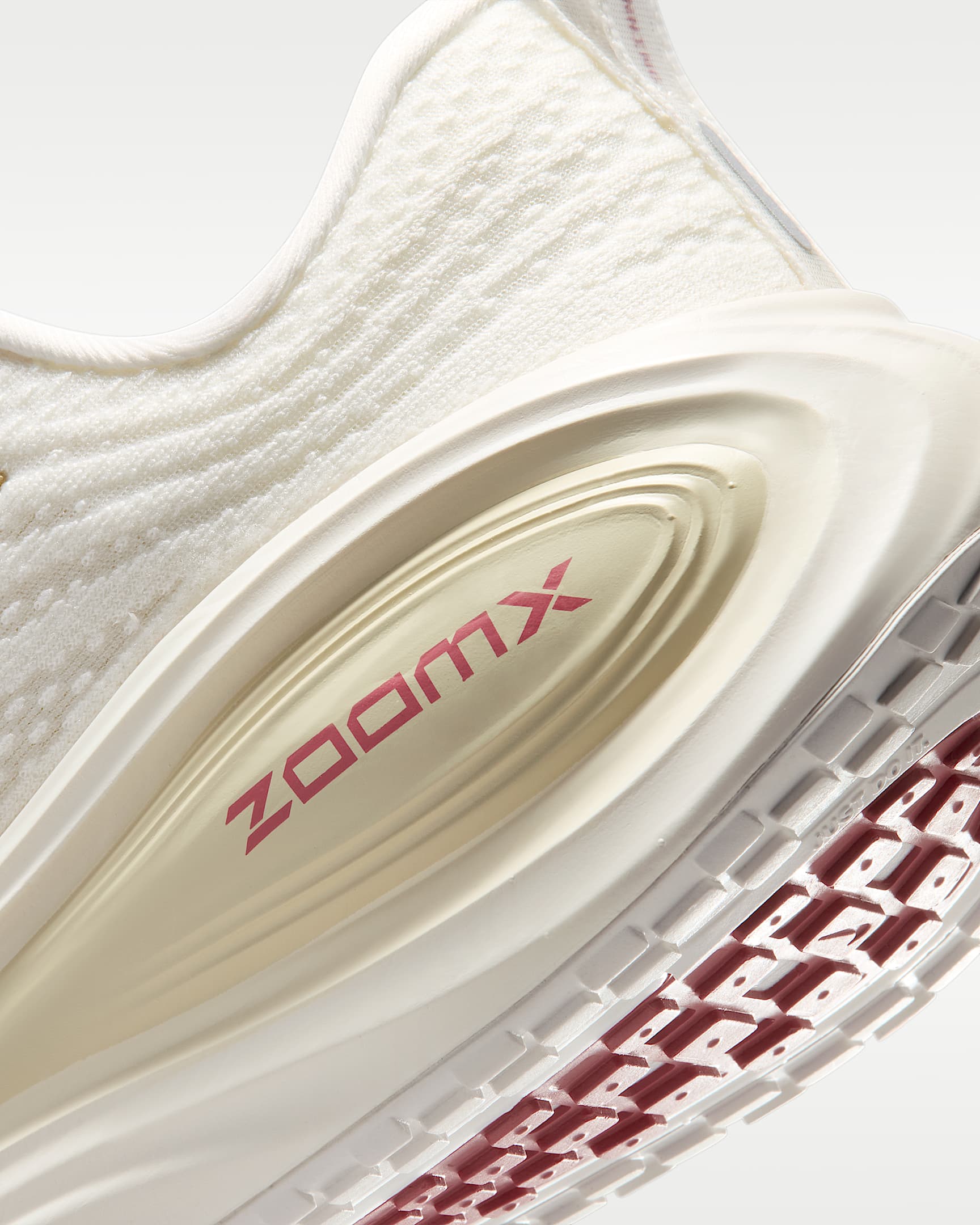 Nike Vomero Plus Women's Road Running Shoes - Sail/Light Khaki/Natural/Metallic Gold Grain