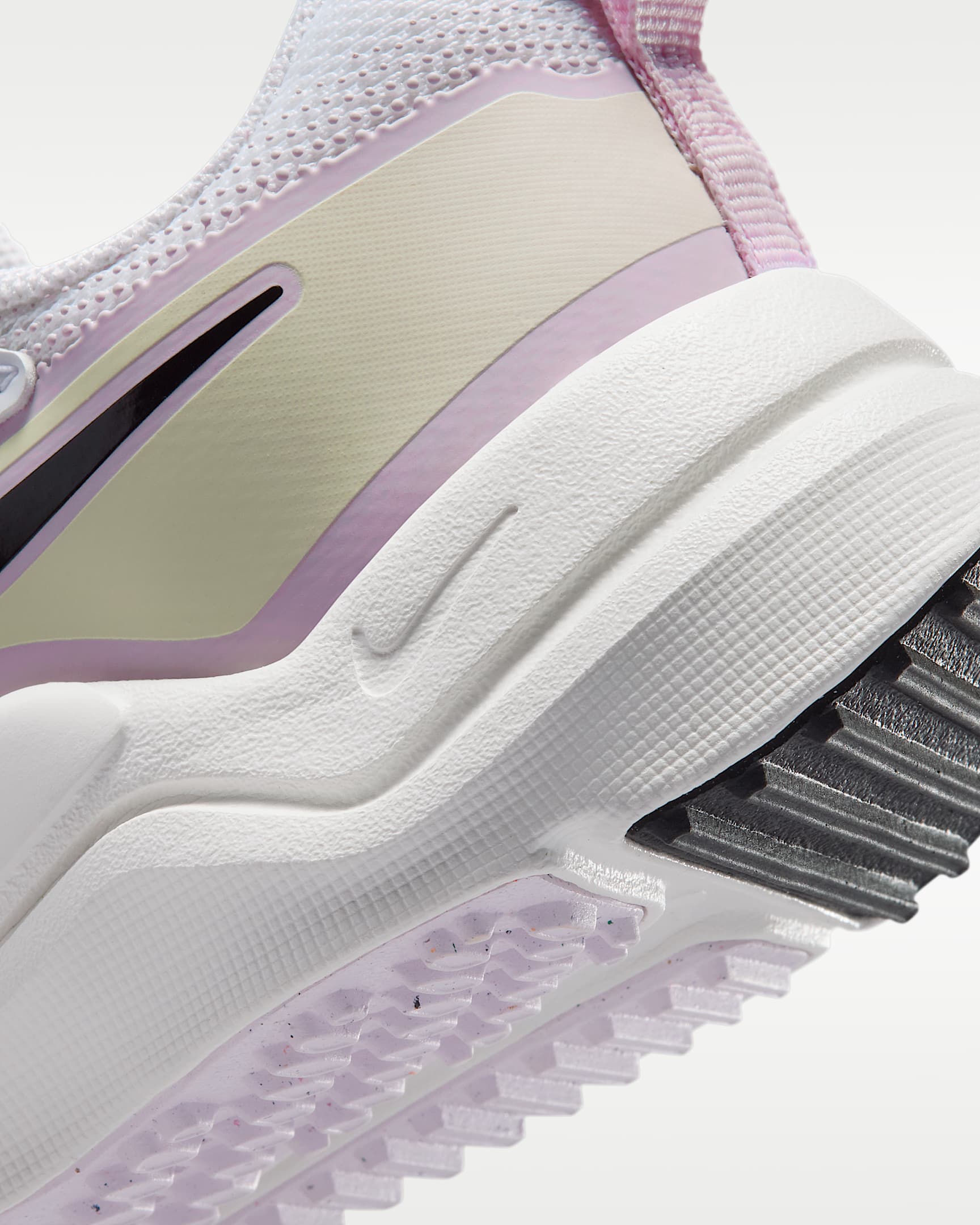 Buty dla małych dzieci Nike Cosmic Runner SE 2 - Biel/Bleached Lilac/Sail/Czerń
