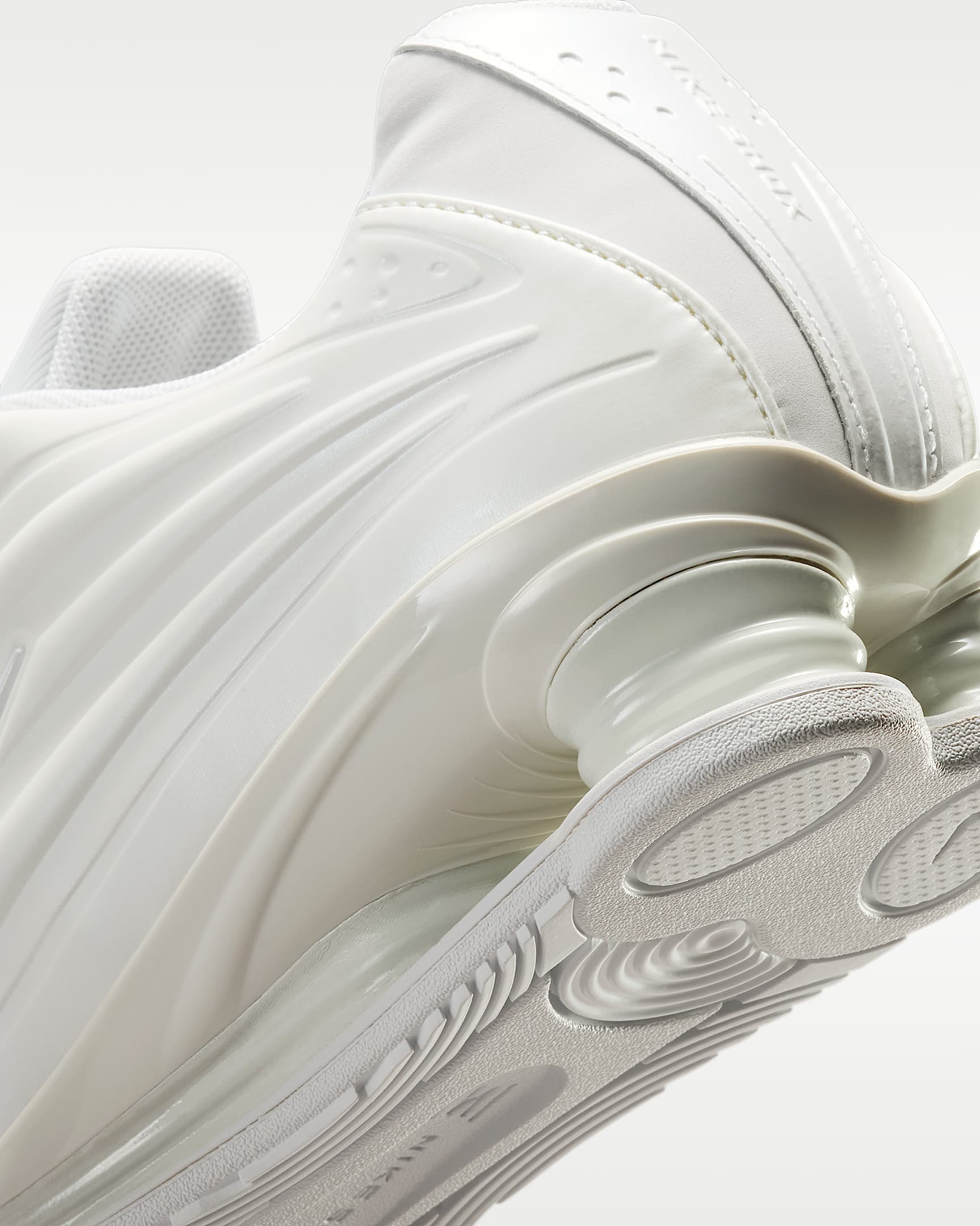 Nike Shox Z Women's Shoes - White/Summit White/Metallic Silver/White