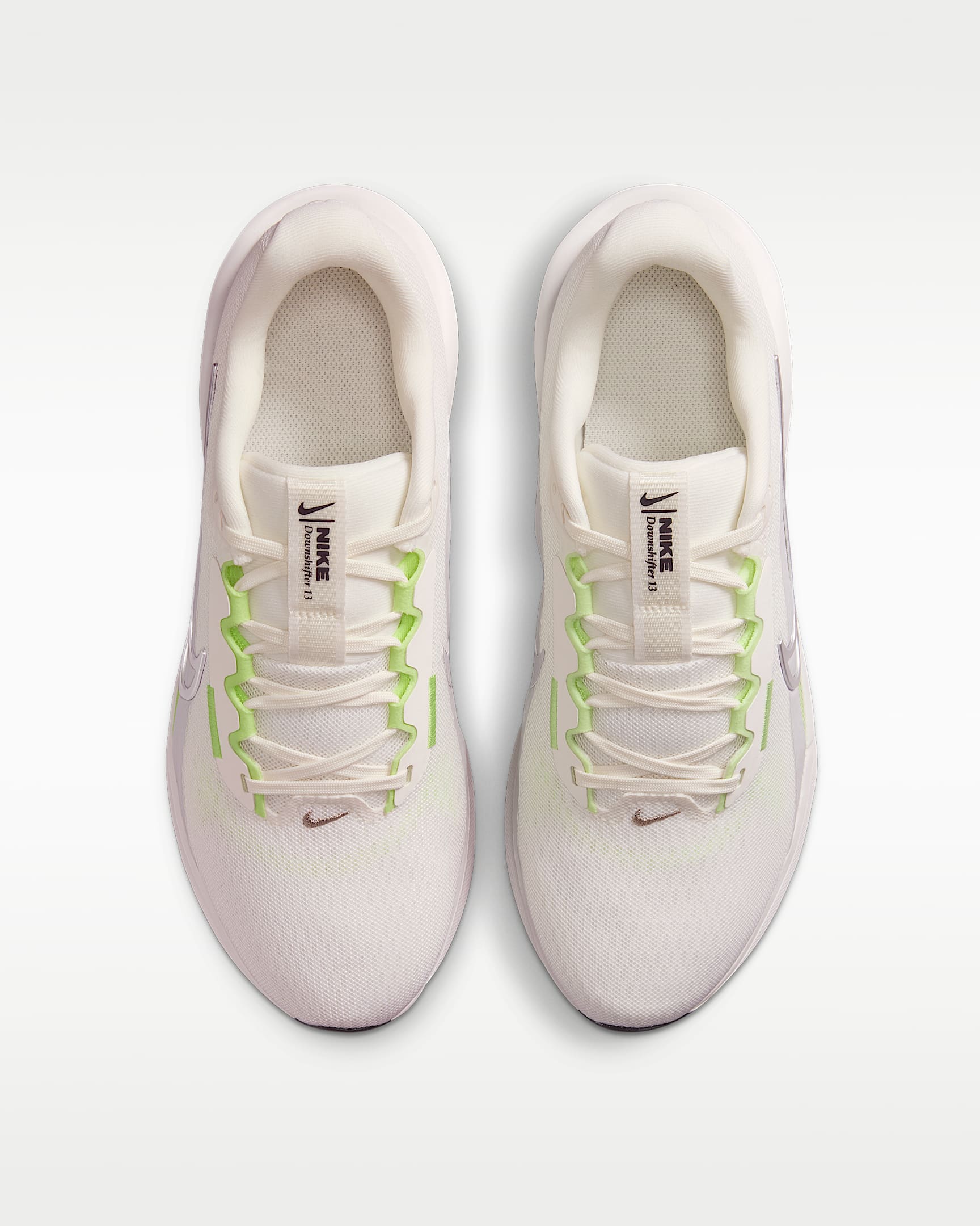 Tenis de correr en pavimento para mujer Nike Downshifter 13 - Vela/Polvo fotón/Blanco cumbre/Plata metalizado