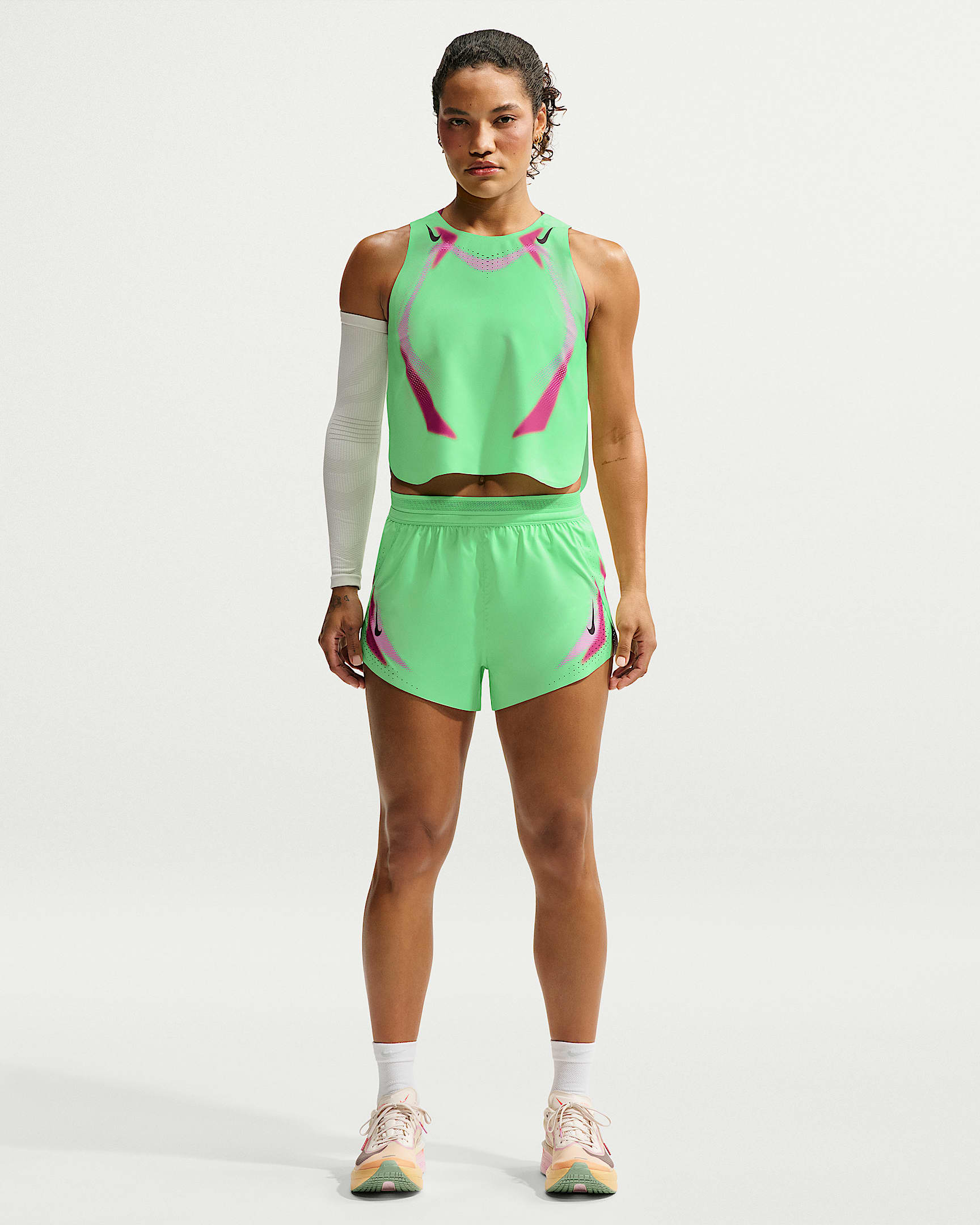 Nike AeroSwift Camiseta de tirantes de running corta Dri-FIT ADV - Mujer - Illusion Green/Negro/Negro