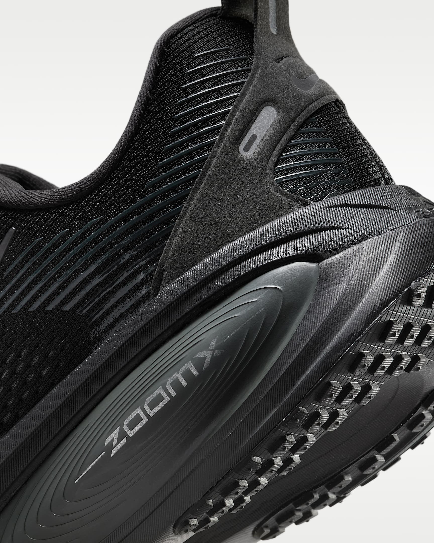 Nike Vomero 18 férfi országúti futócipő - Fekete/Dark Smoke Grey/Light Smoke Grey/Fekete