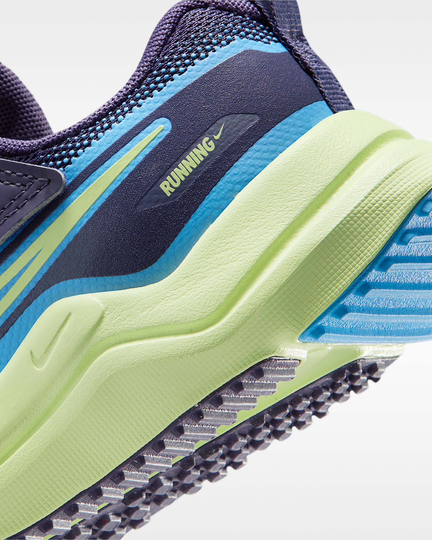 Nike Cosmic Runner cipő kisgyerekeknek - Dark Raisin/University Blue/Fehér/Light Liquid Lime