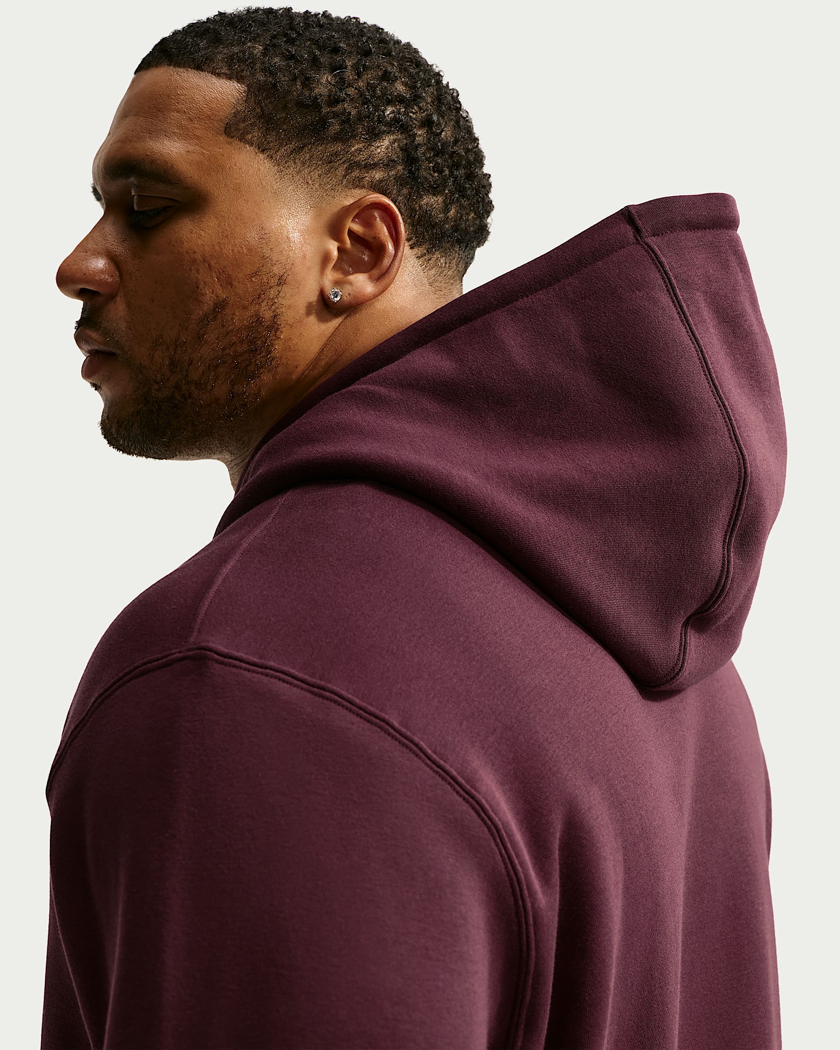Nike Club Men's Pullover Fleece Hoodie - Burgundy Crush/Burgundy Crush/Metallic Gold