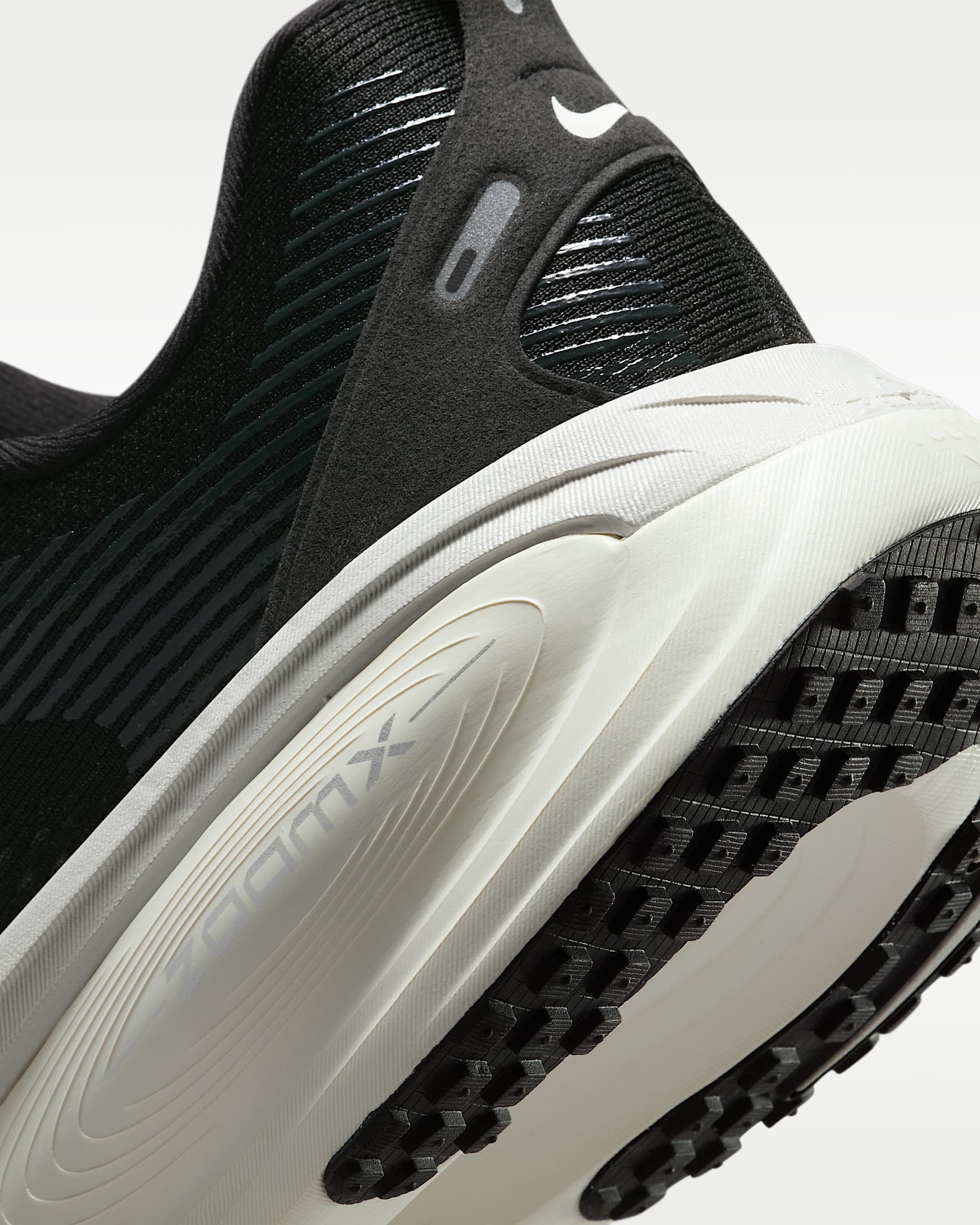 Nike Vomero 18 Men's Road Running Shoes - Black/Coconut Milk/Light Iron Ore/Summit White