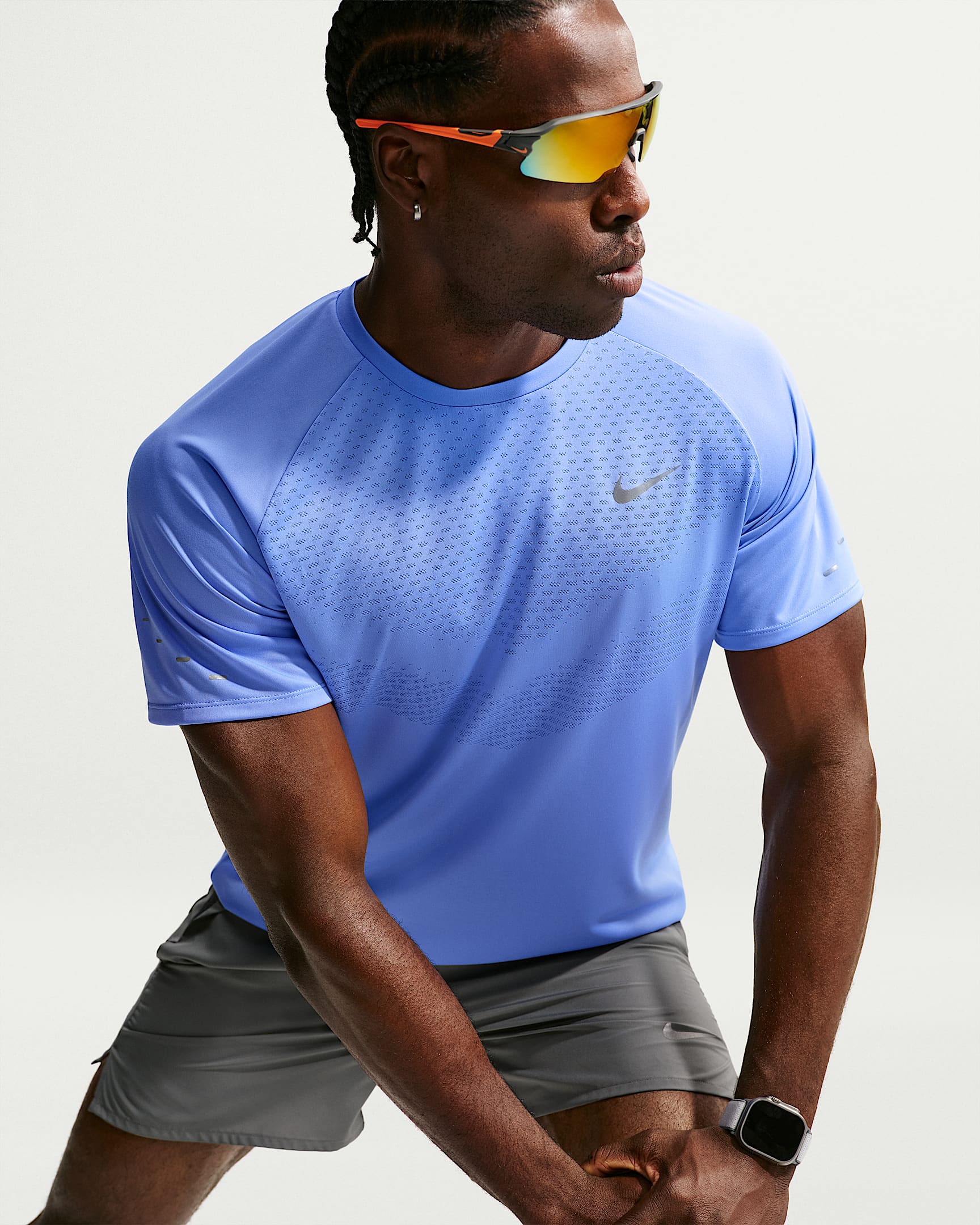Kortärmad löpartröja Nike Stride Dri-FIT ADV för män - Royal Pulse