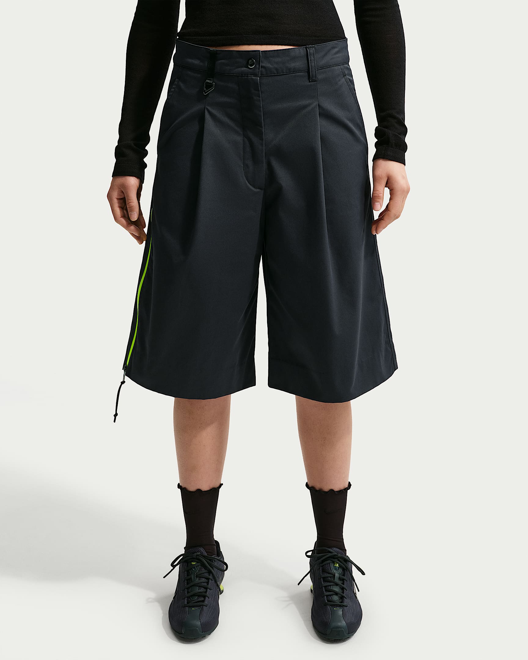 Nike Sportswear Airreverent Women's Low-Rise Shorts - Black/Black