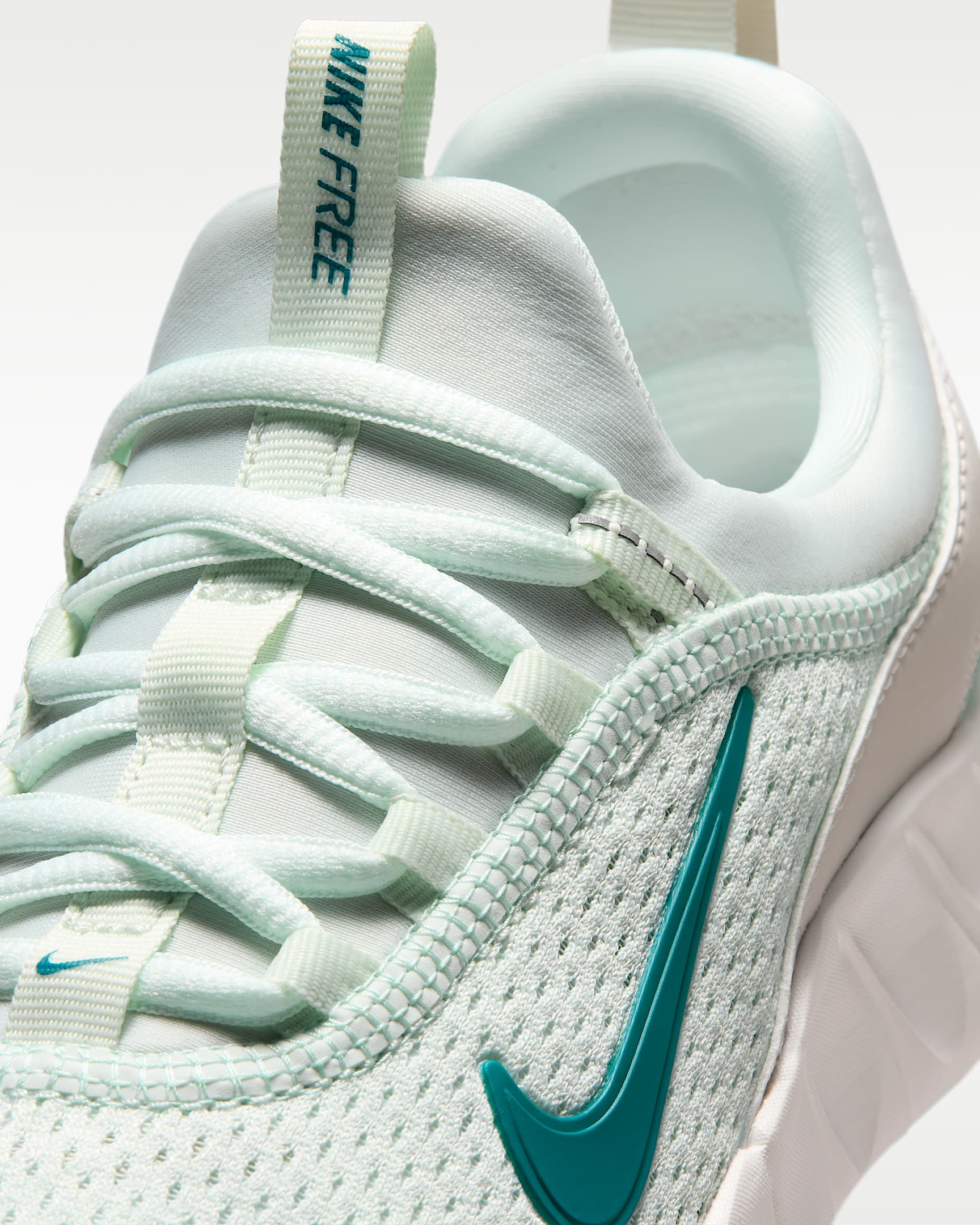 Nike Free Ride Older Kids' Running Shoes - Barely Green/Arctic Green/Phantom/Bright Spruce