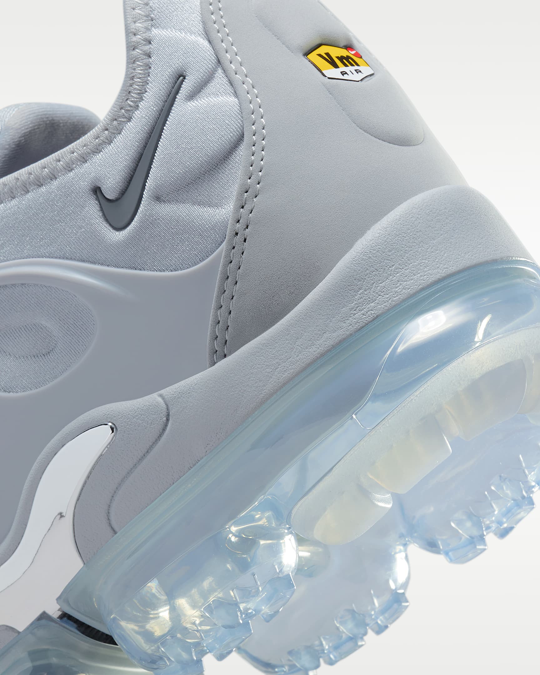 Chaussure Nike Air VaporMax Plus pour homme - Wolf Grey/Metallic Silver/Dark Grey
