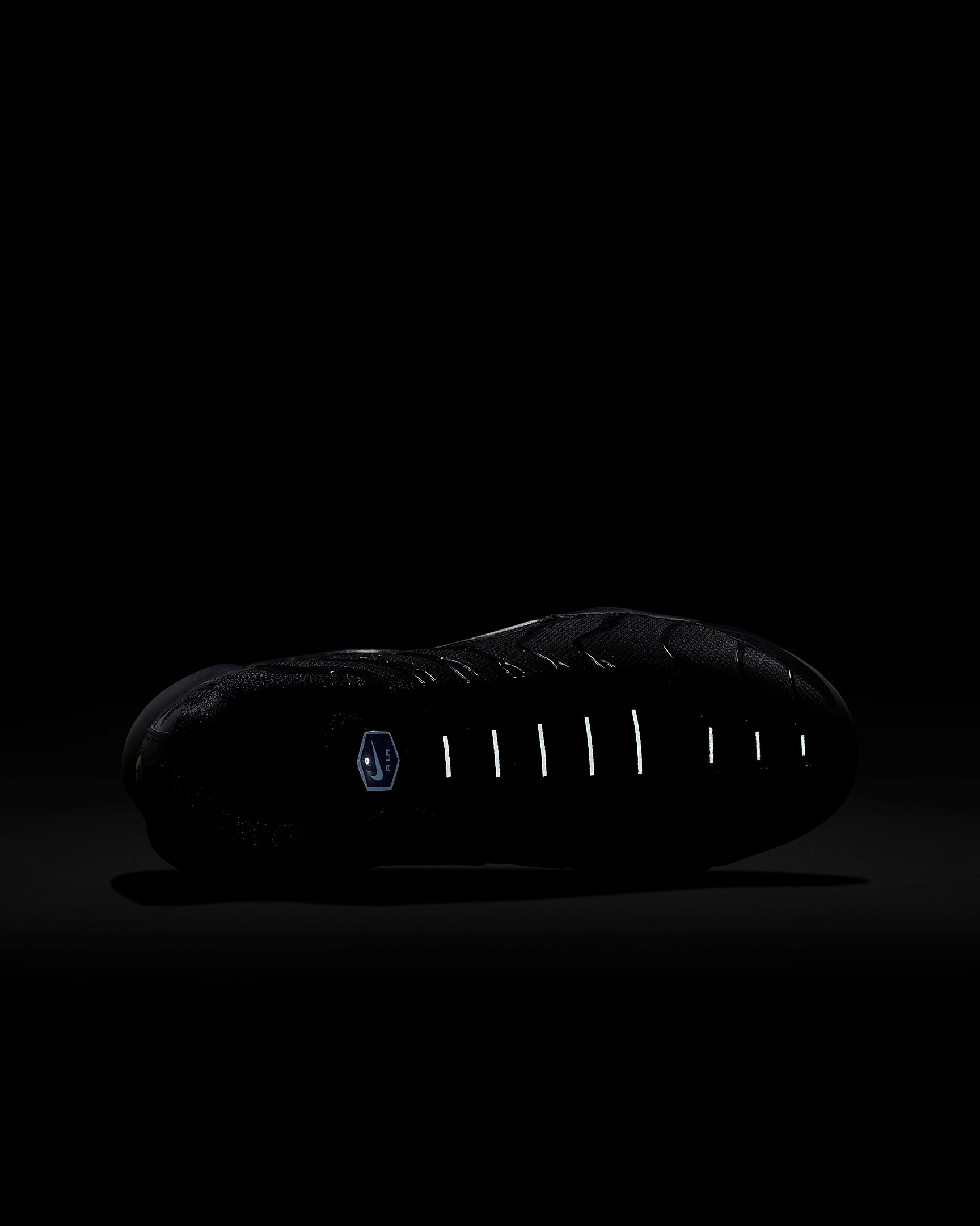Nike Air Max Plus Older Kids' Shoes - Black/Black/Black