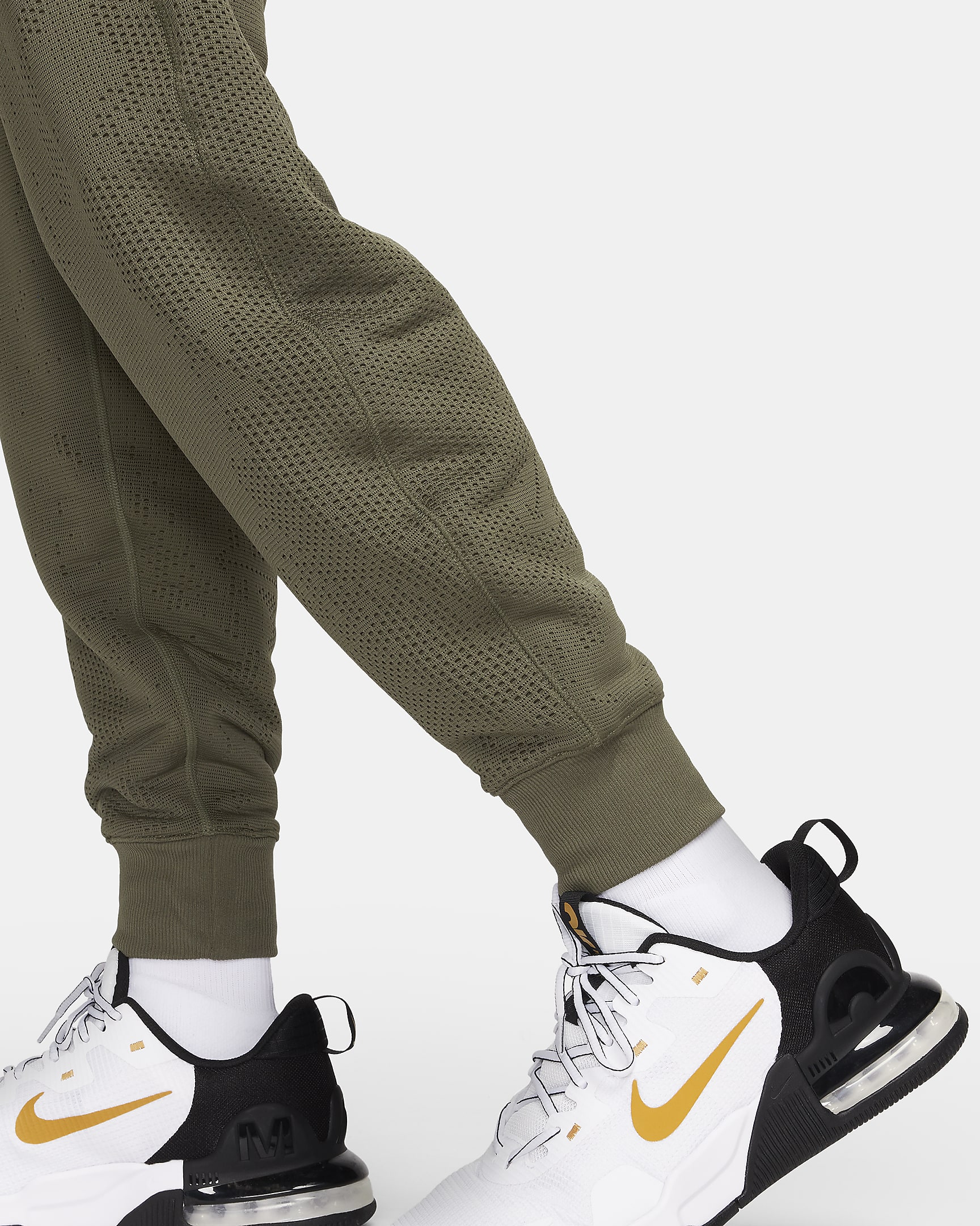 Nike APS Men's Therma-FIT Versatile Trousers. Nike BE