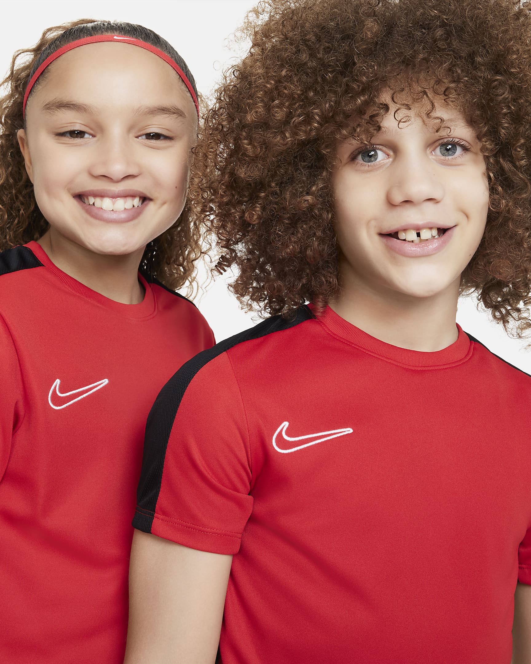 Nike Dri-FIT Academy23 Voetbaltop voor kids - University Red/Zwart/Wit