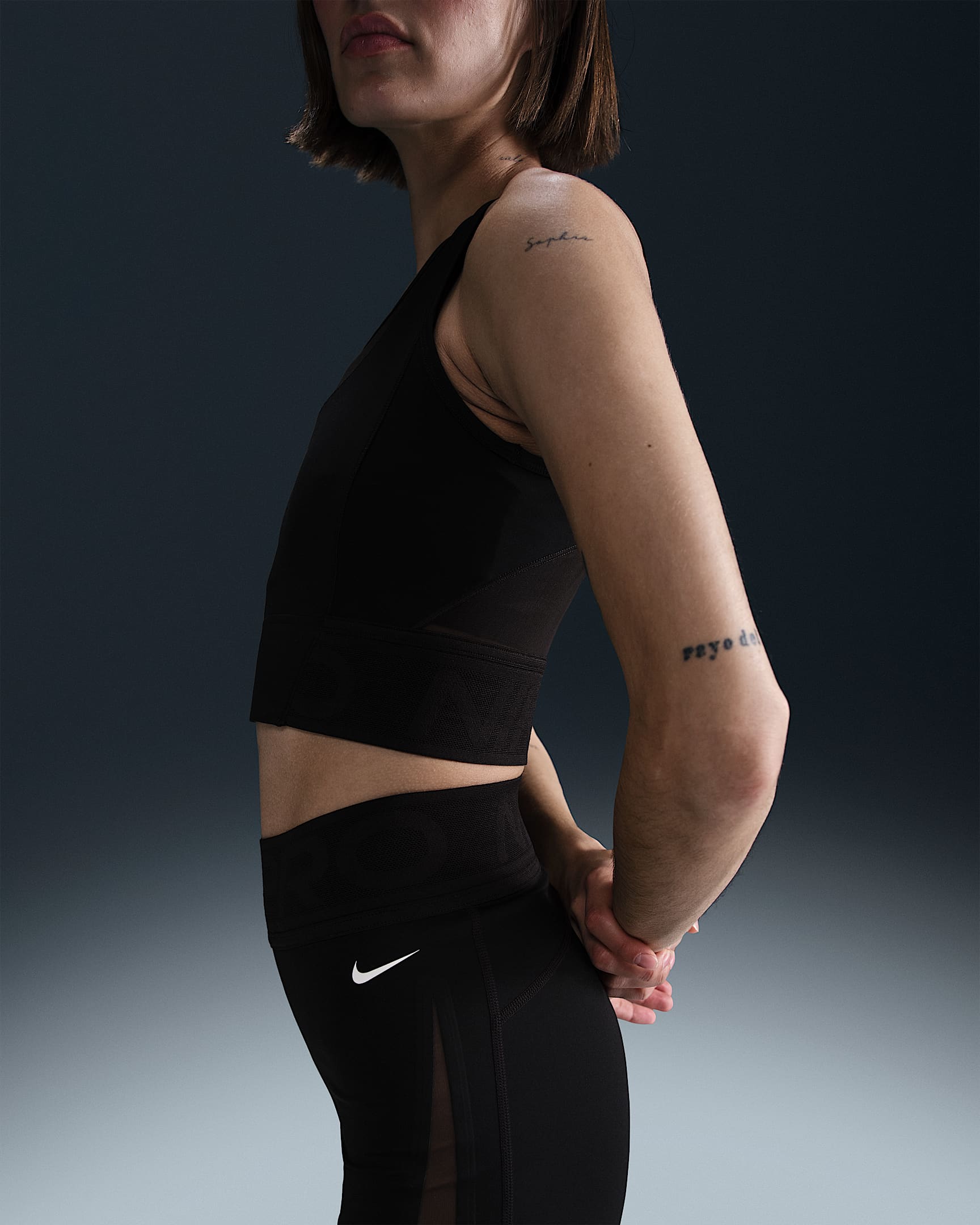 cropped nike tank