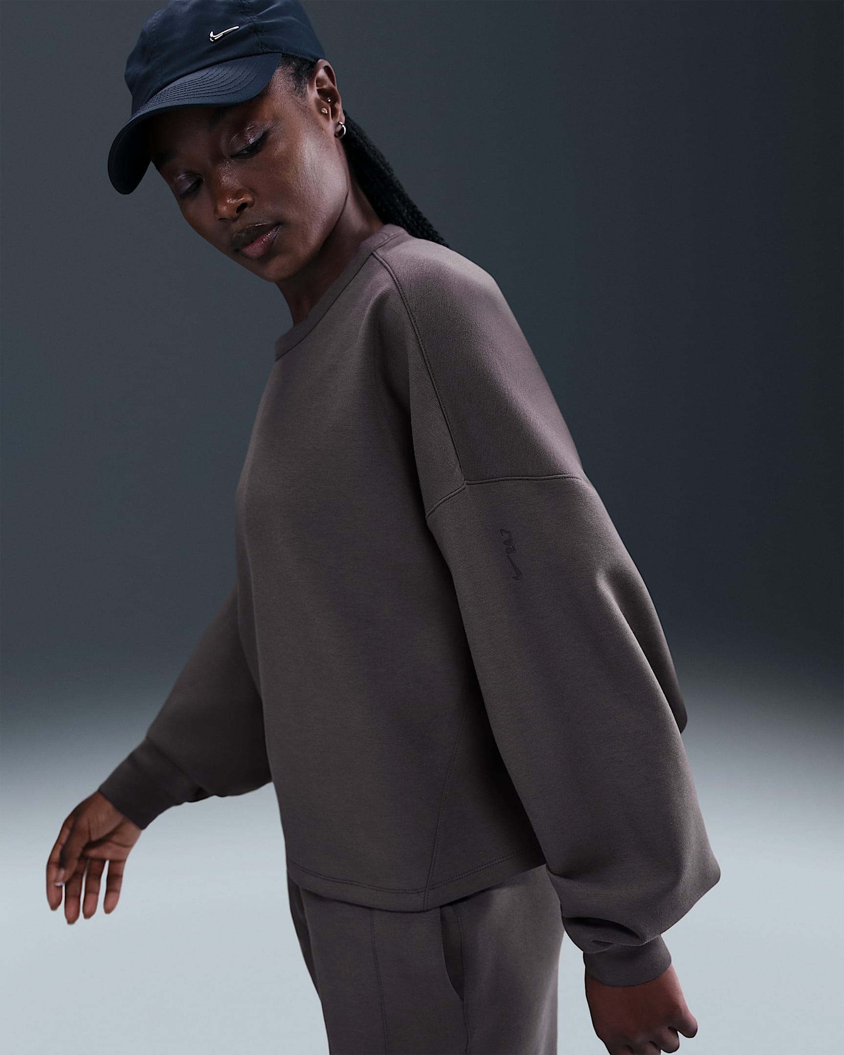 Nike 24.7 ImpossiblySoft Women's Dri-FIT Oversized Crew-Neck Top - Thunder Grey/Dark Shadow