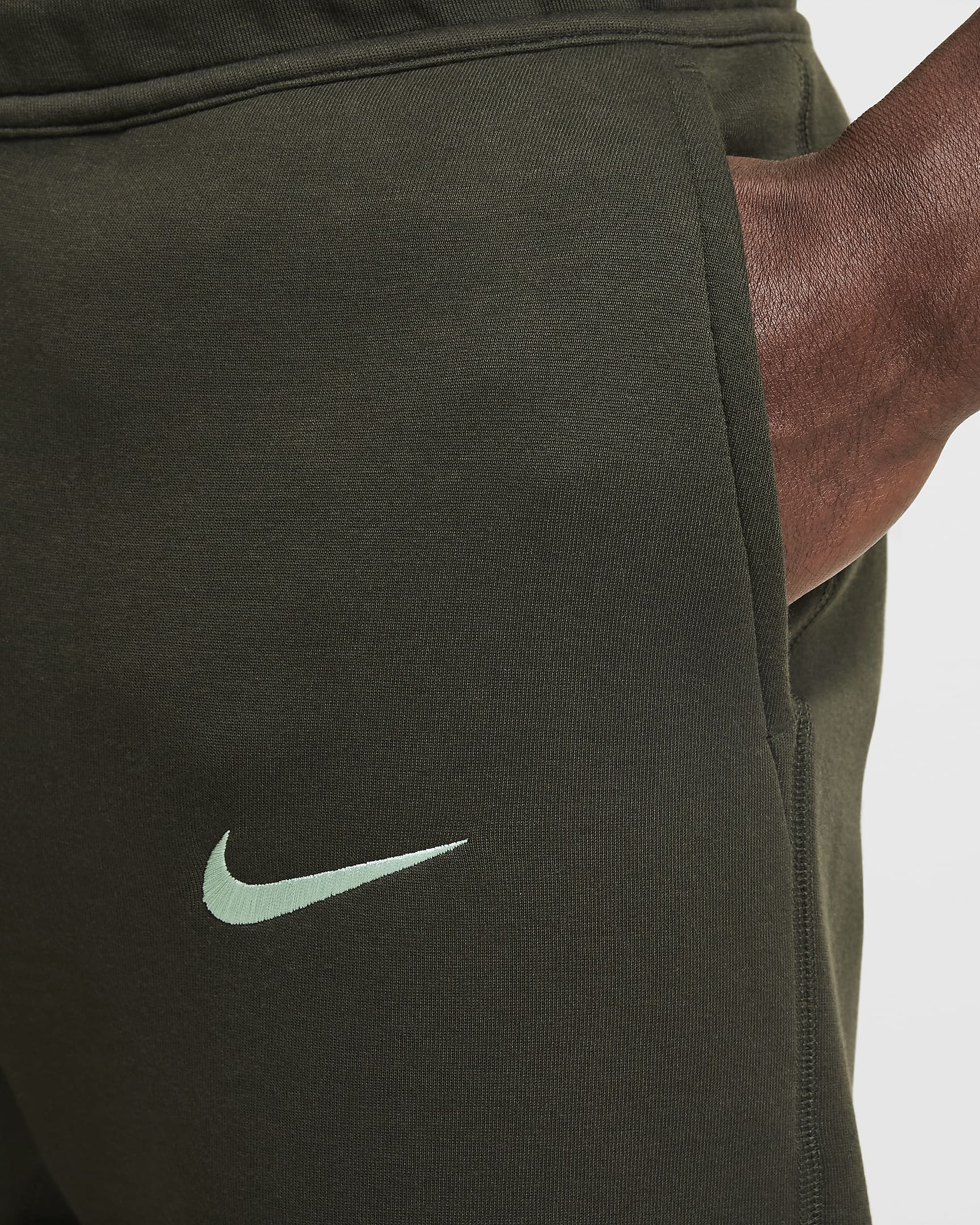 Tottenham Hotspur Tech Fleece Derde Nike voetbalbroek voor heren - Sequoia/Enamel Green