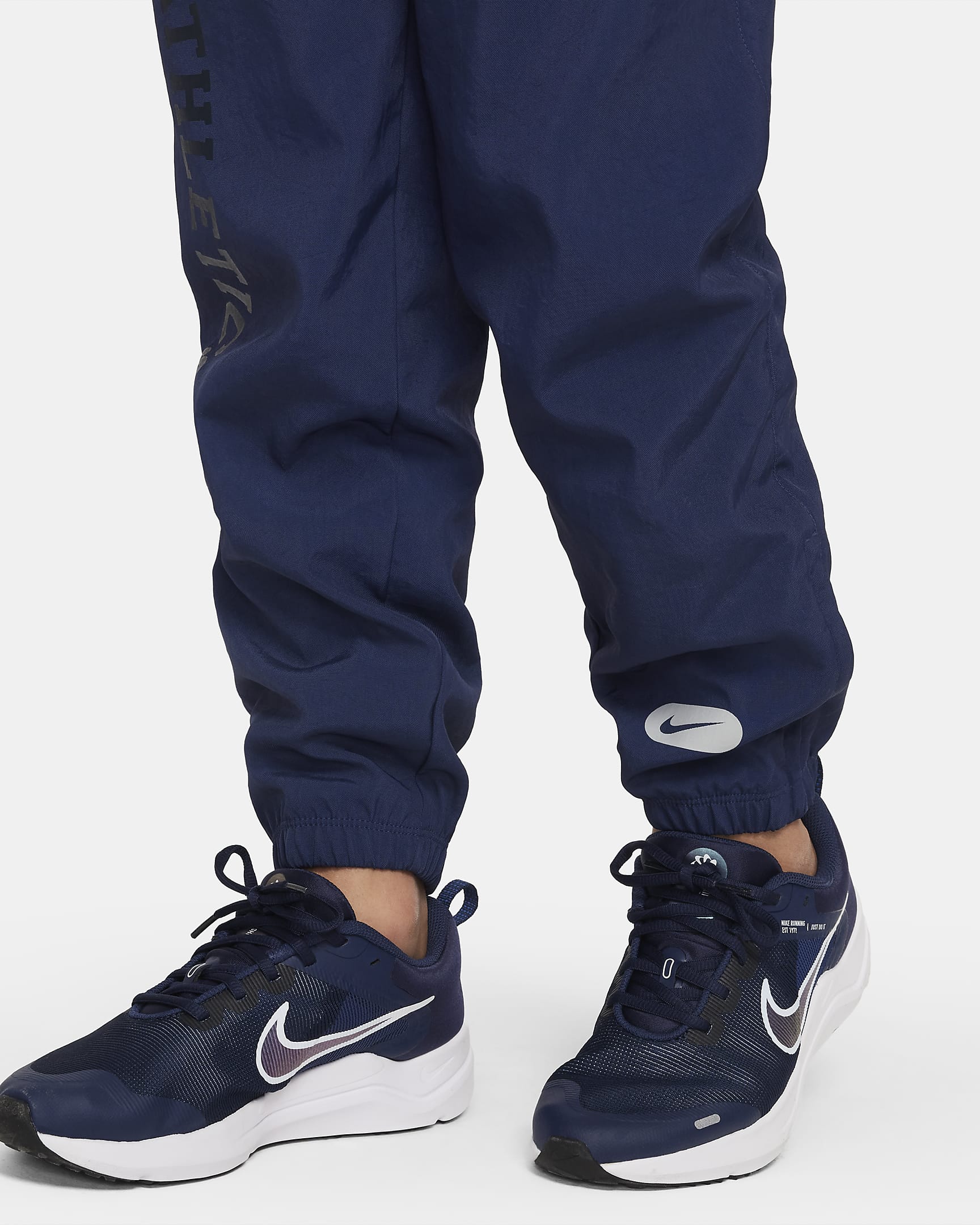 Nike Repel Athletics edzőnadrág nagyobb gyerekeknek (fiúk). Nike HU
