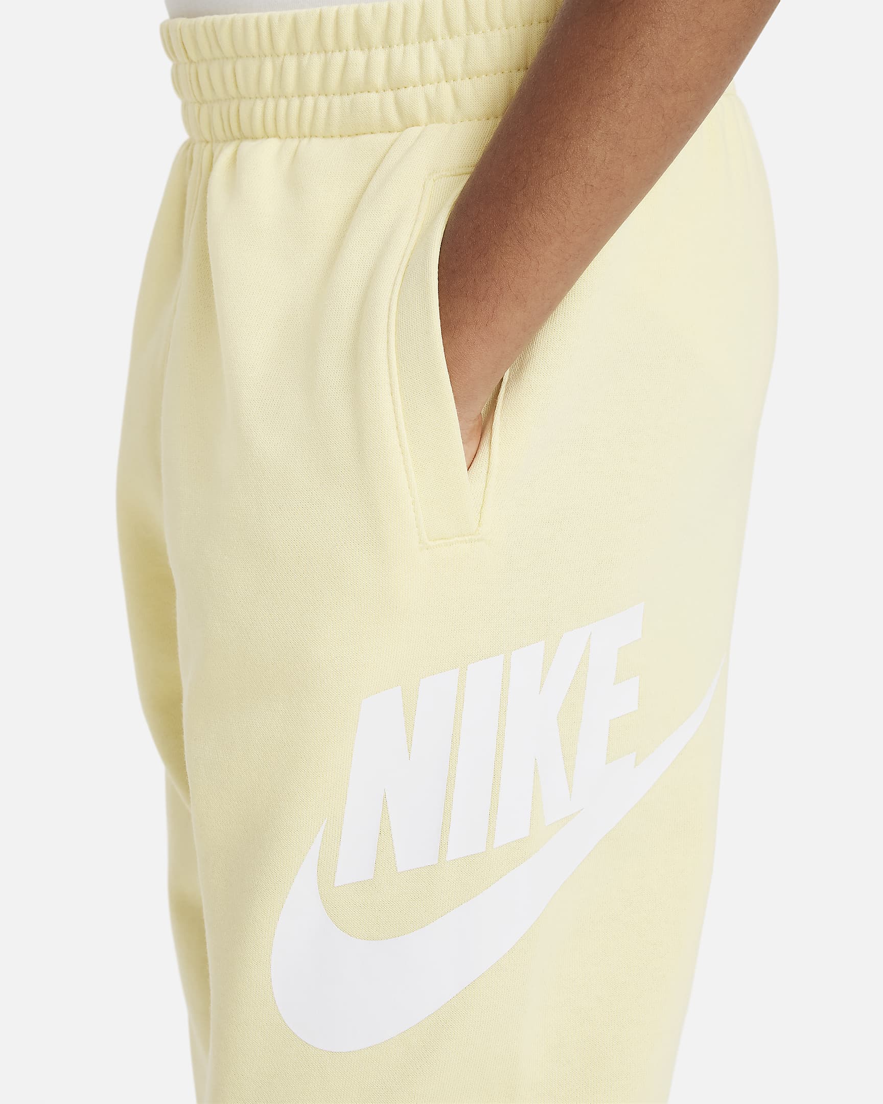 Pants de entrenamiento de French Terry para niños talla pequeña Nike Sportswear Club Fleece - Amarillo suave