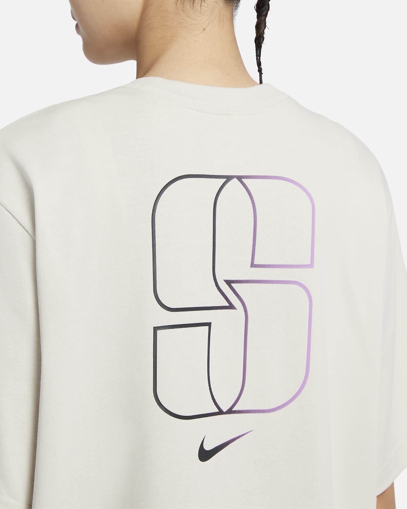 Sabrina Women's Boxy Basketball Tee. Nike UK