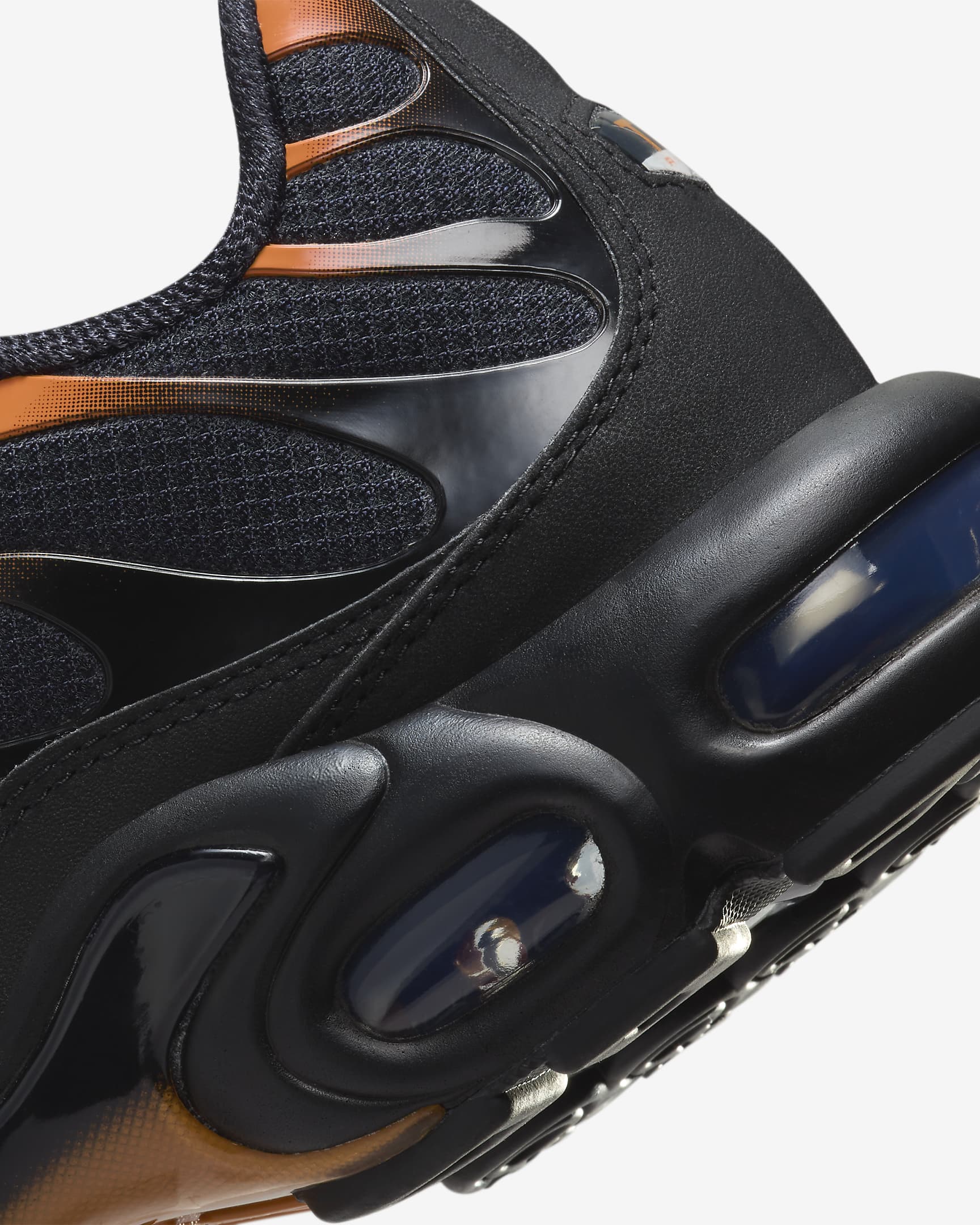 Nike Air Max Plus Men's Shoes - Dark Obsidian/Monarch/Black/White